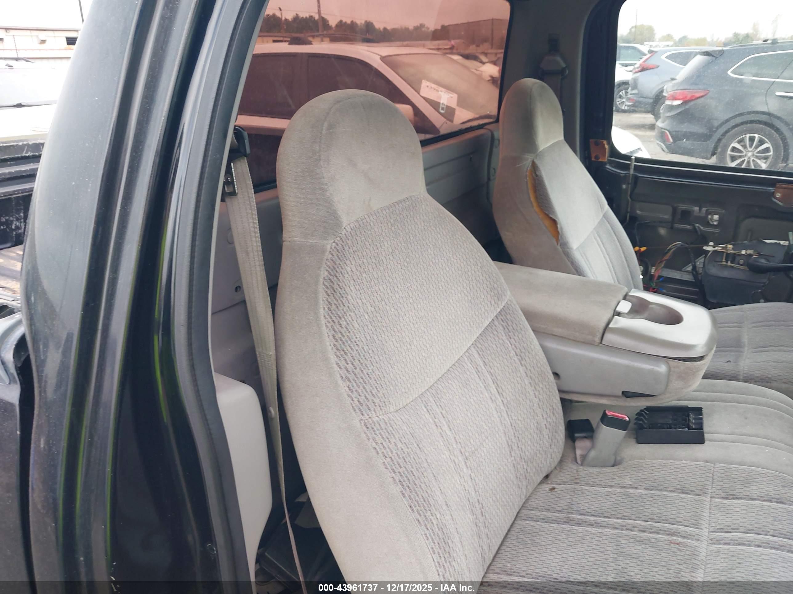 FORD F-150 image 8