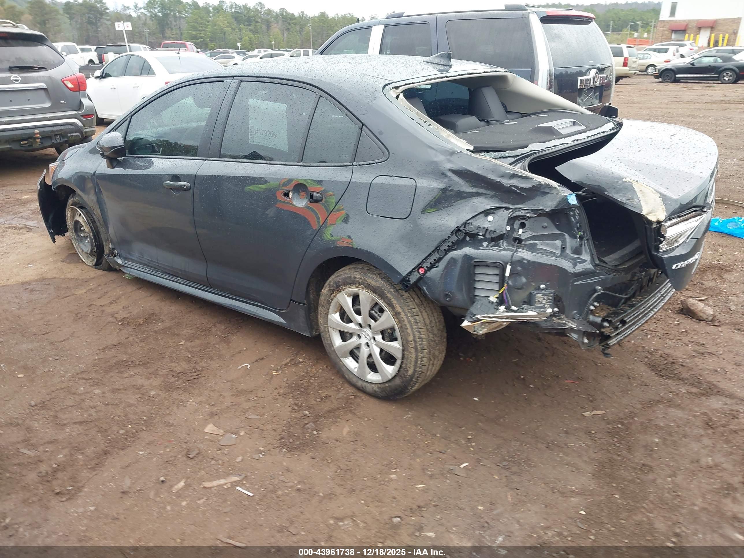 TOYOTA COROLLA image 3