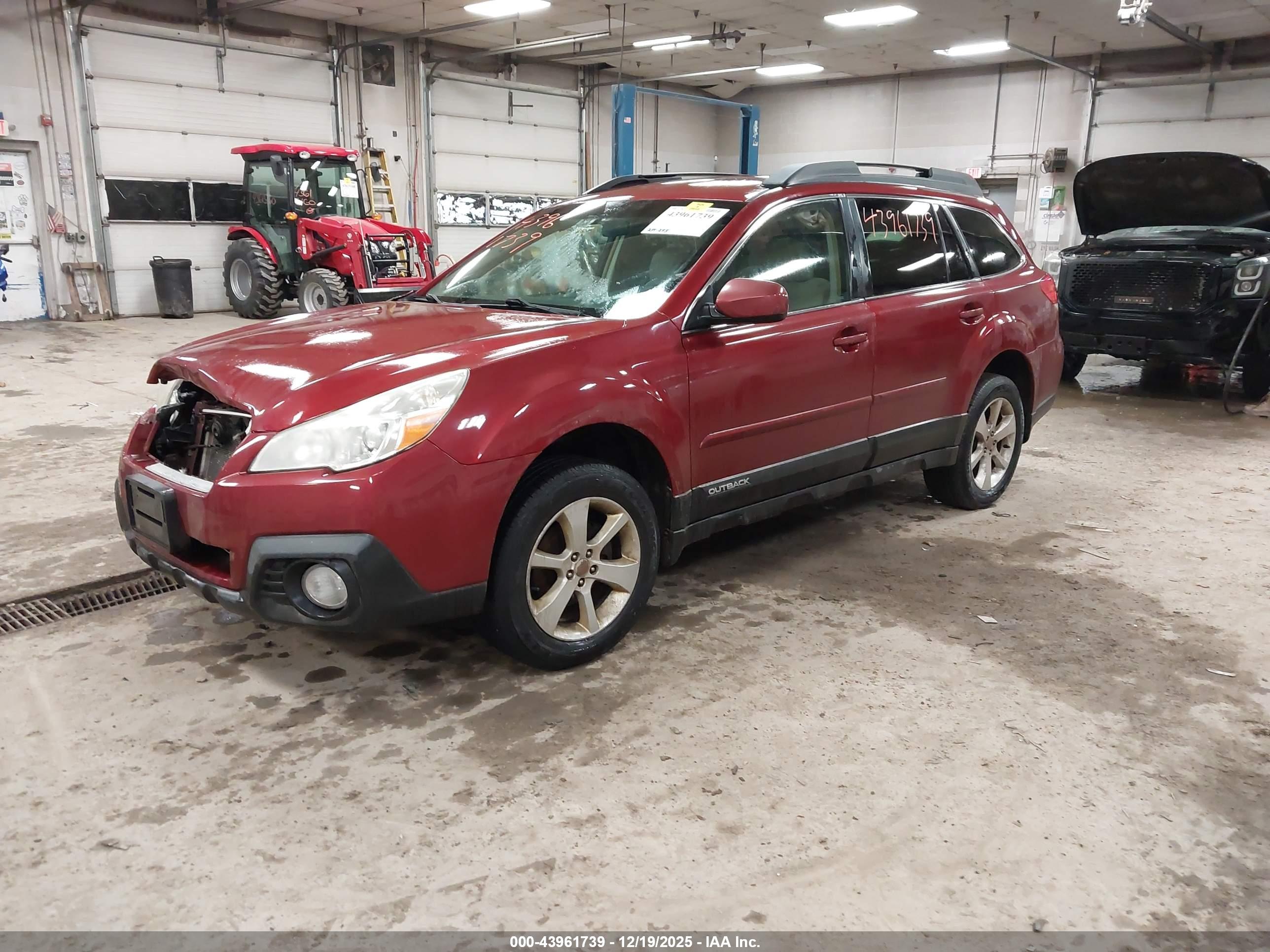 SUBARU OUTBACK image 2