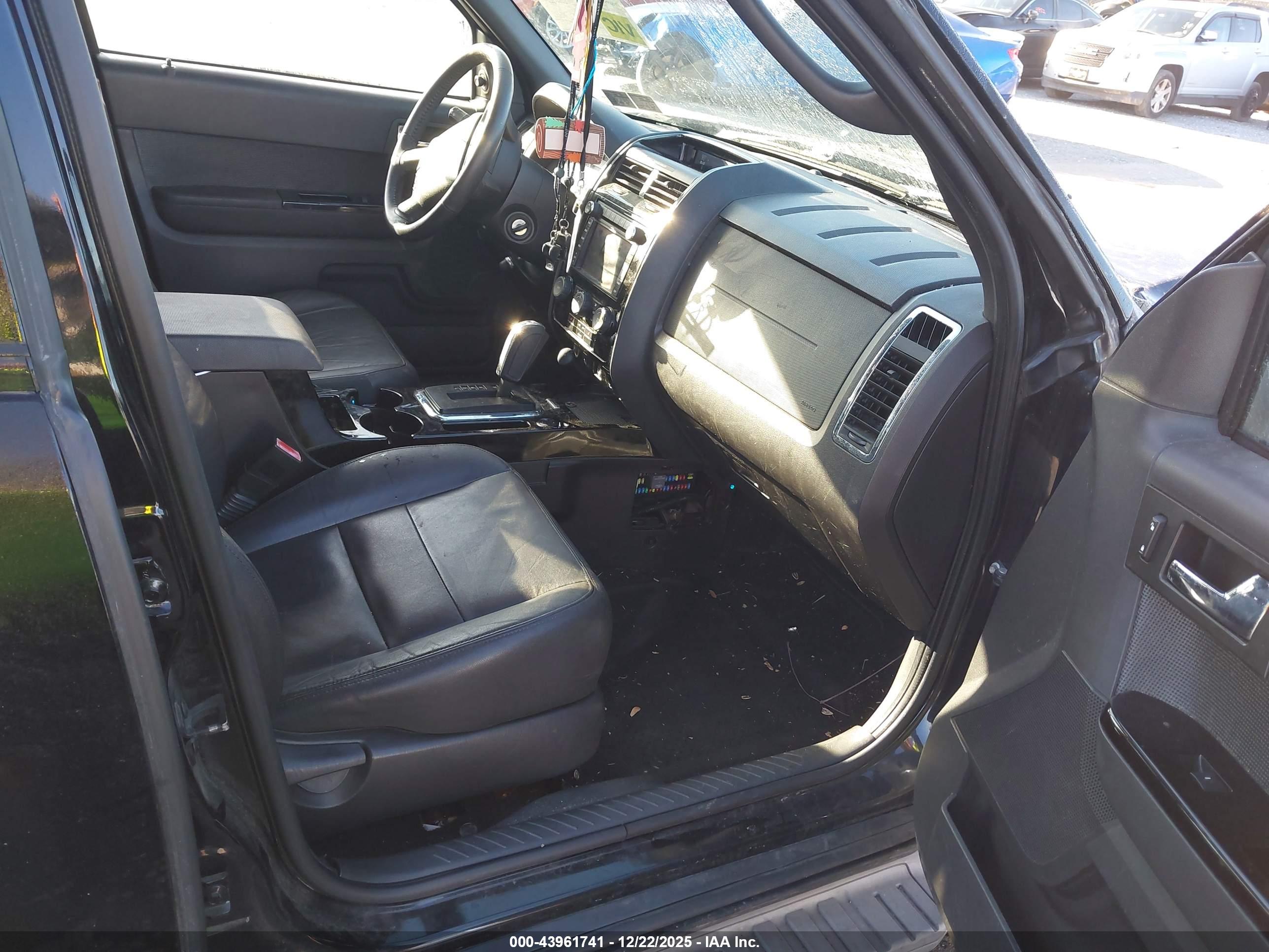 FORD ESCAPE image 5