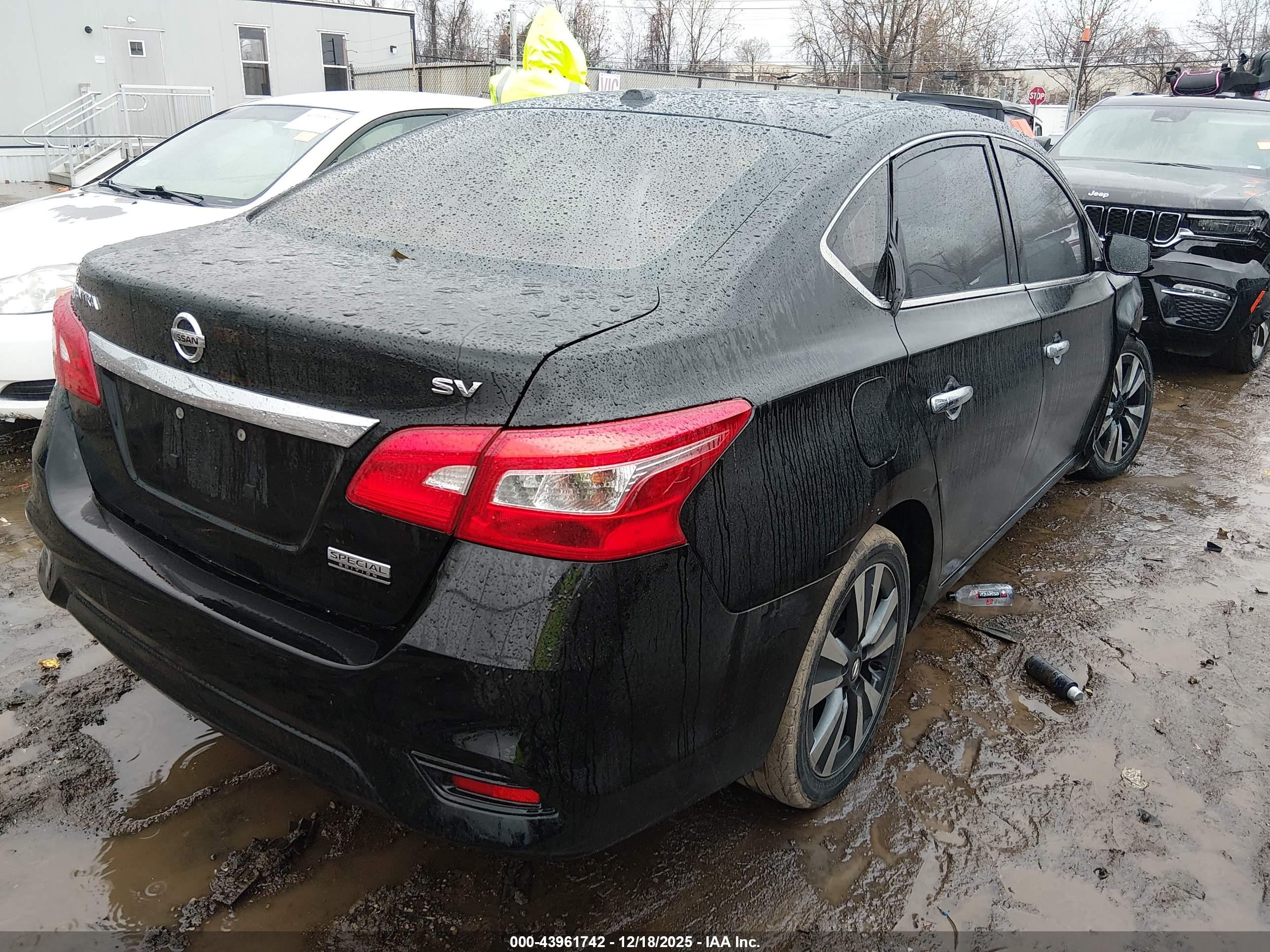 NISSAN SENTRA image 4
