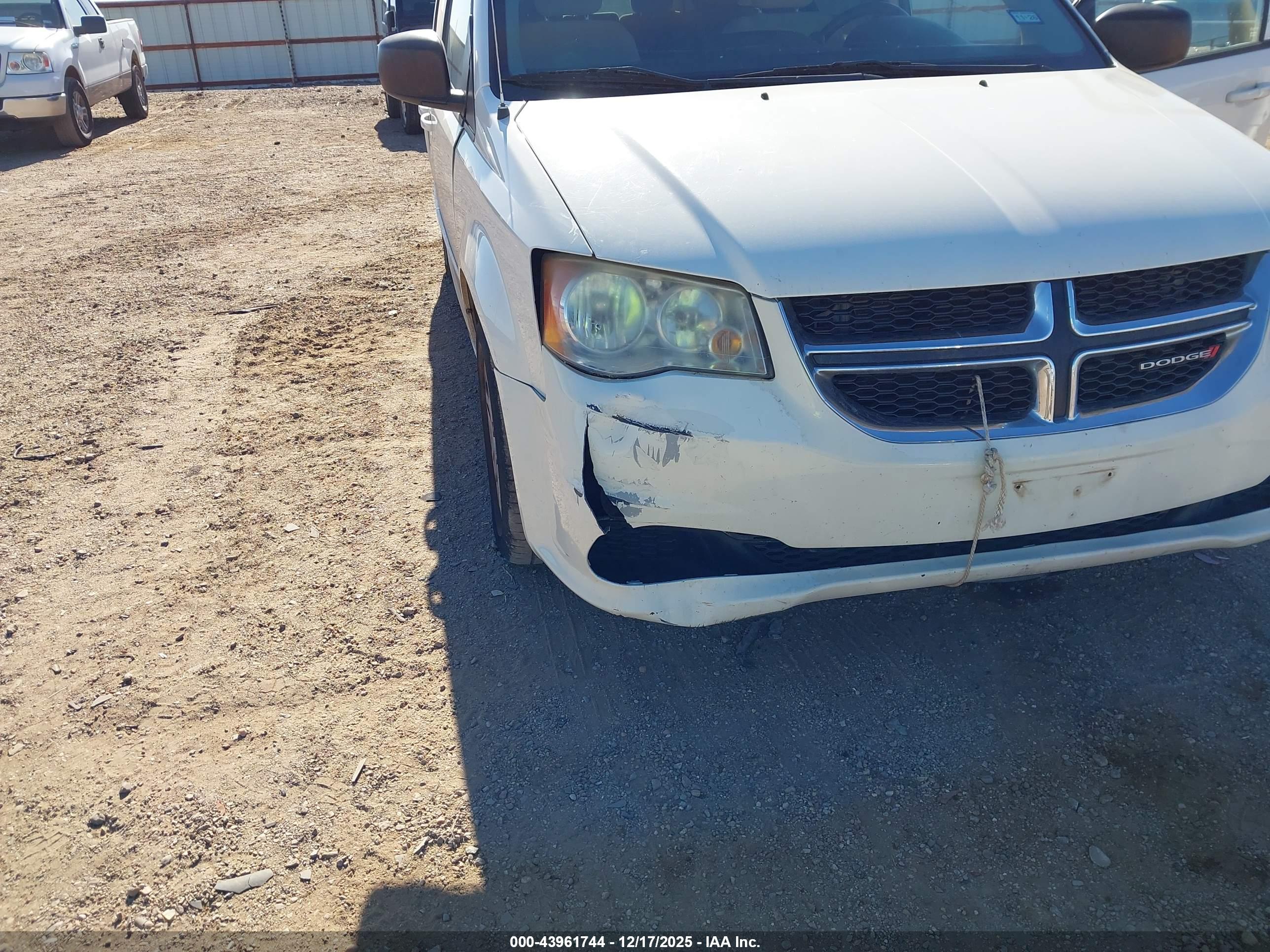 DODGE GRAND image 6