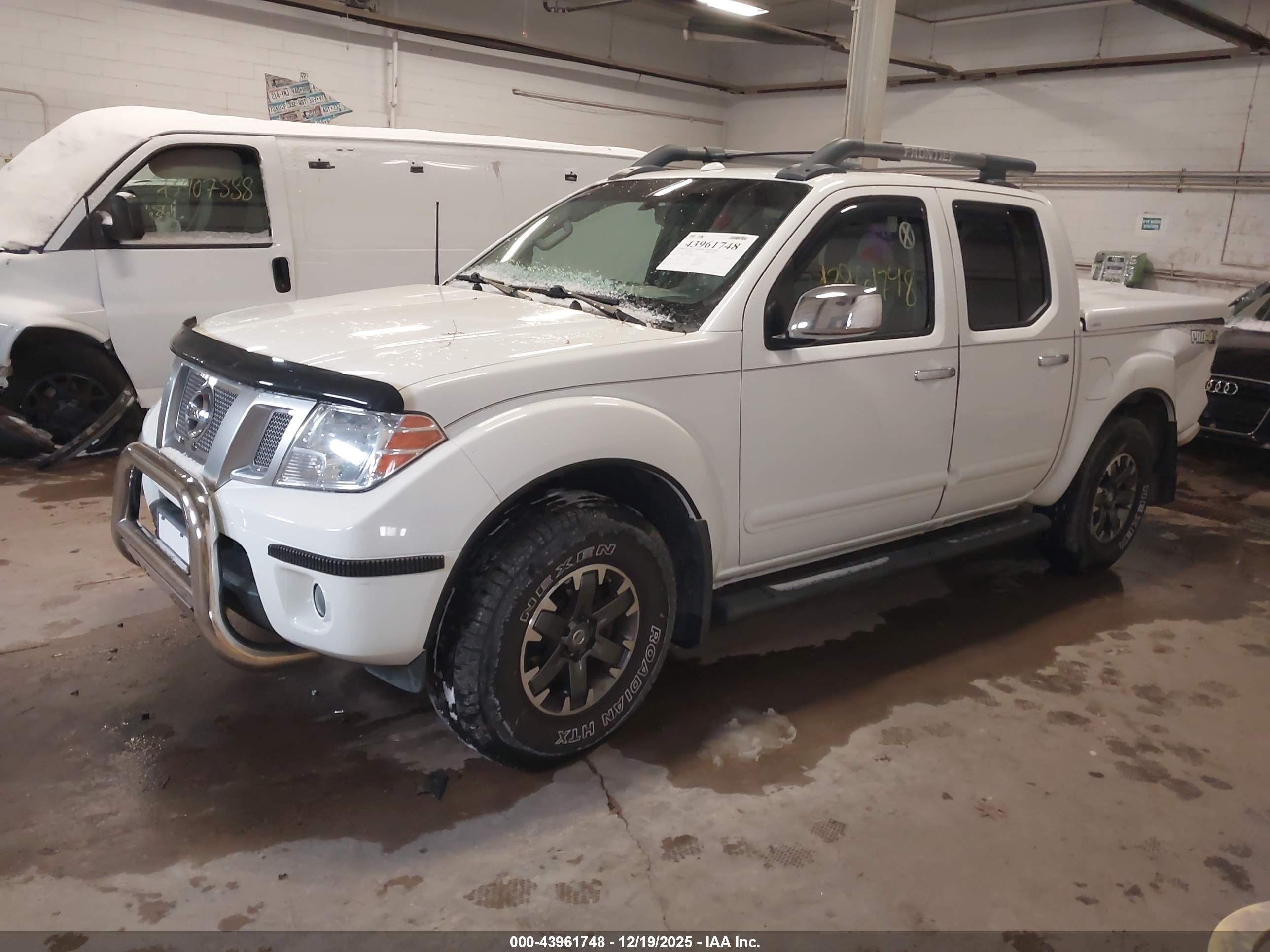 NISSAN FRONTIER image 2