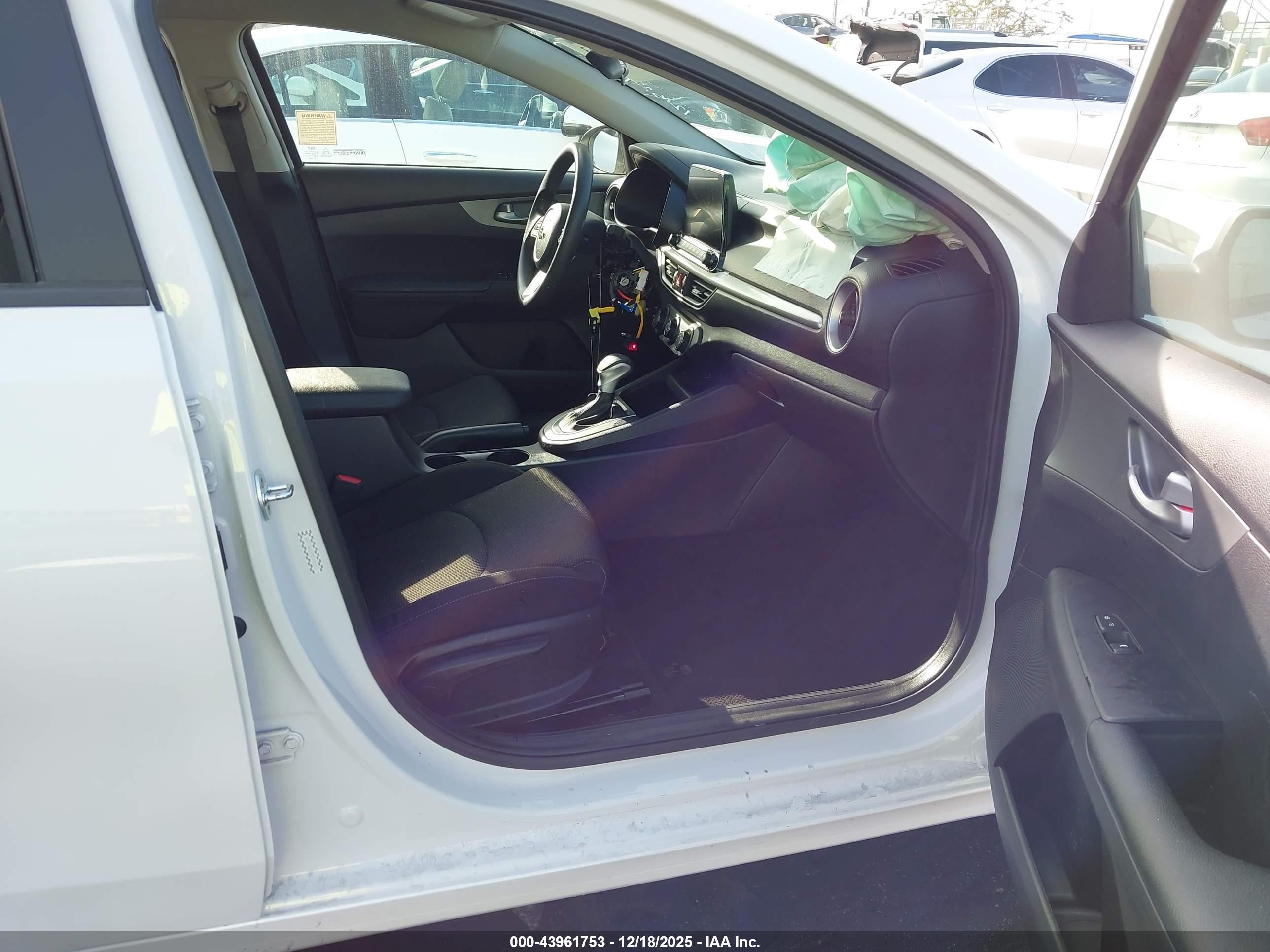 KIA FORTE image 5