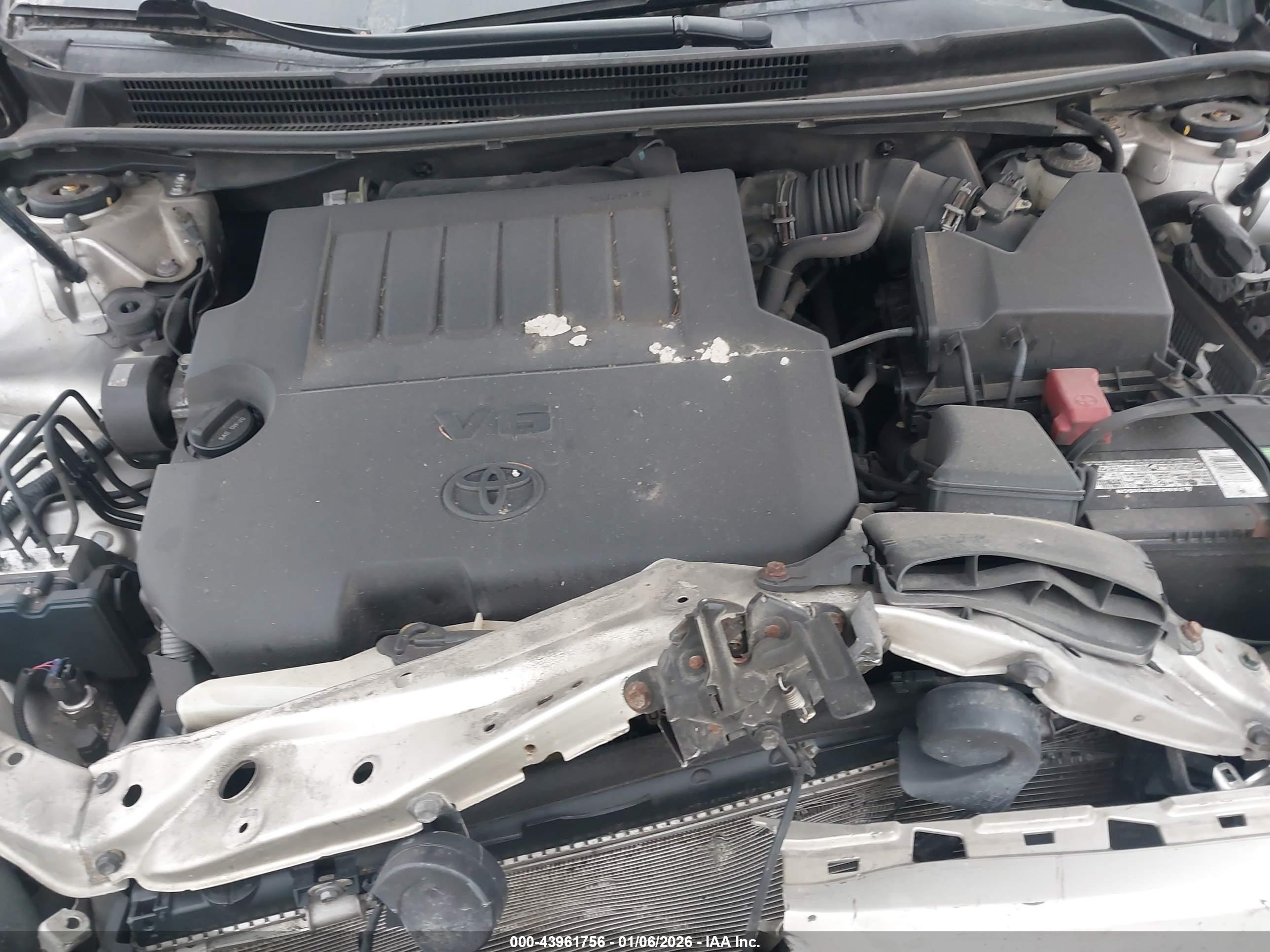 TOYOTA AVALON image 10