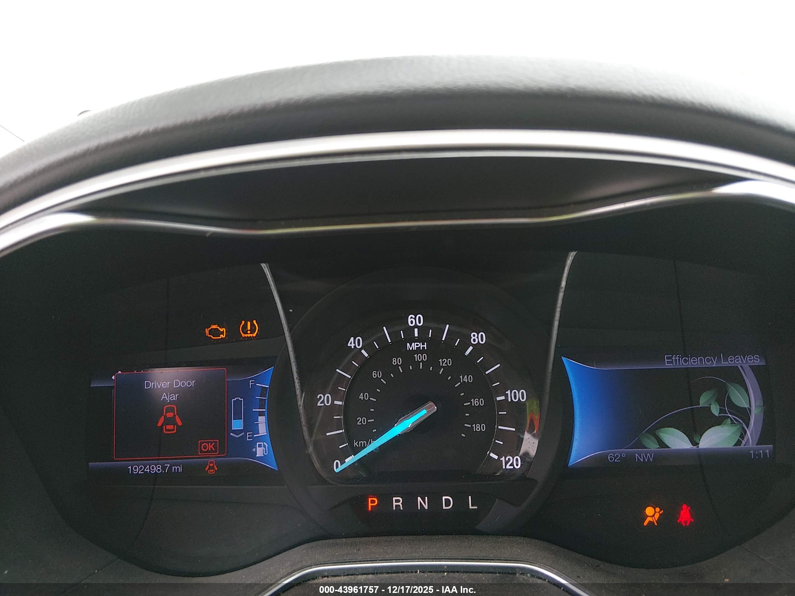 FORD FUSION image 7