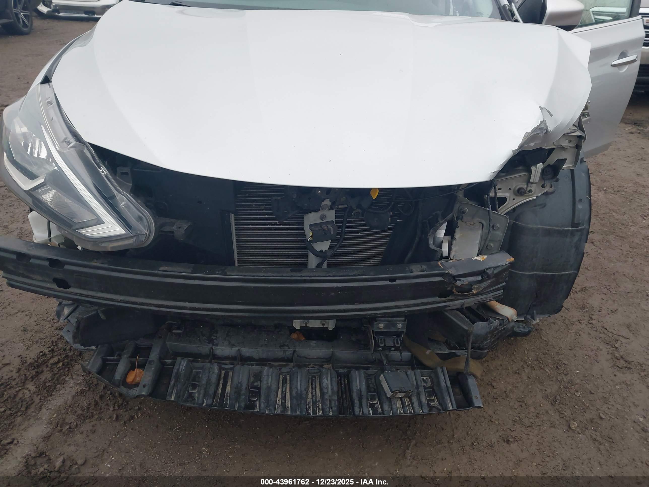 NISSAN SENTRA image 6