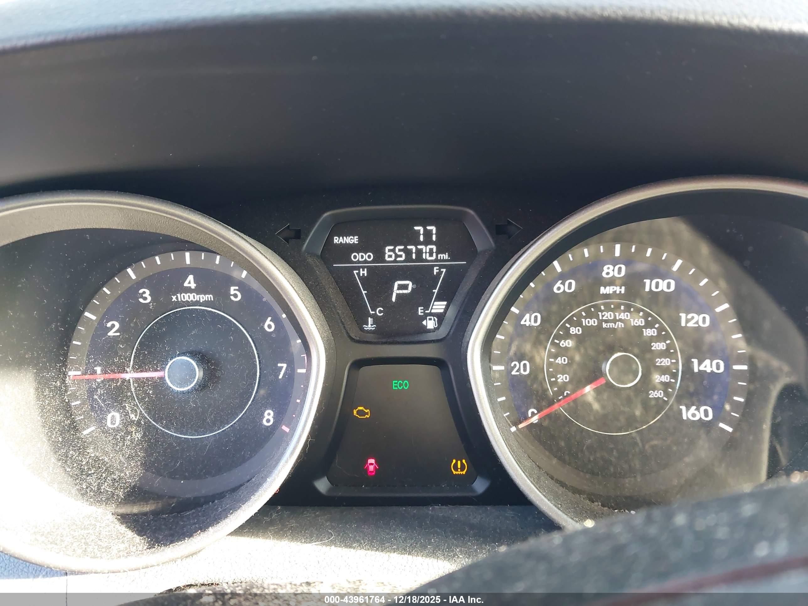 HYUNDAI ELANTRA image 7