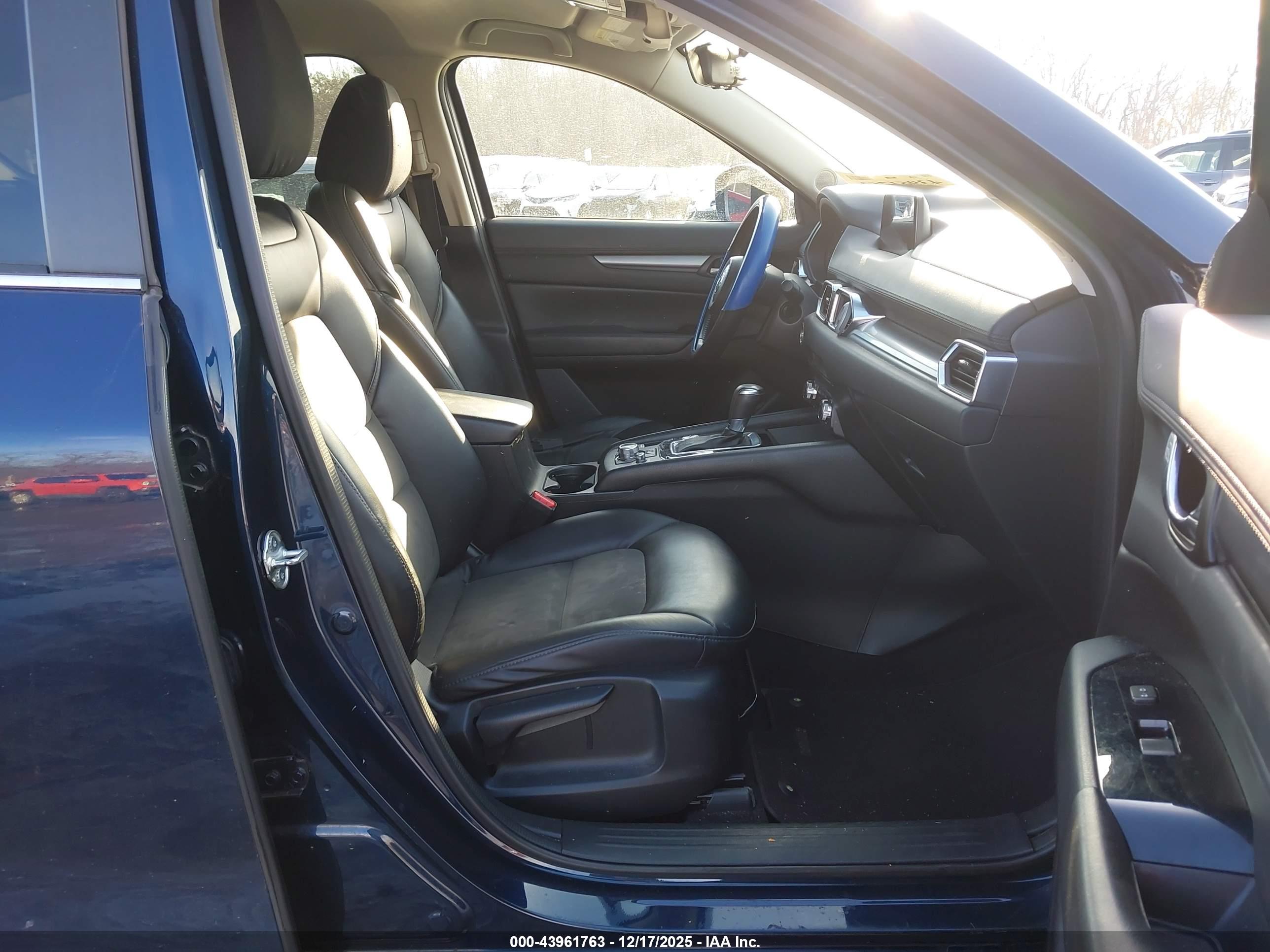 MAZDA CX-5 image 5