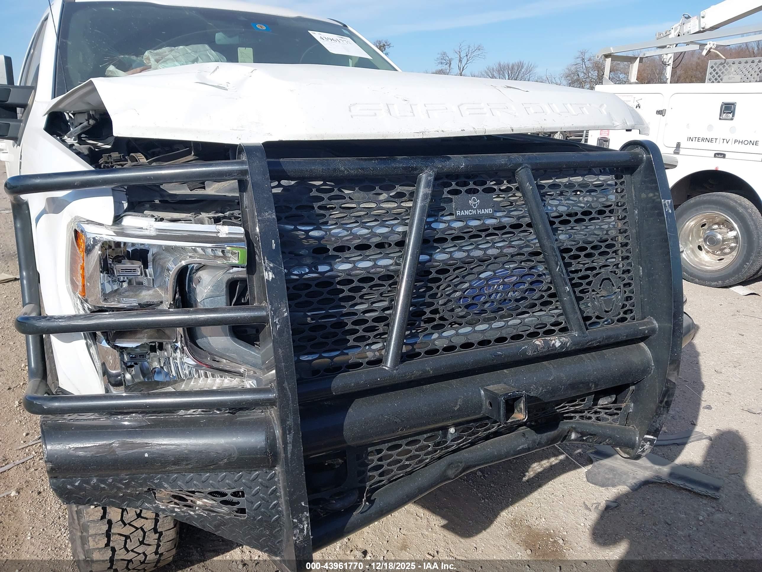 FORD F-250 image 6