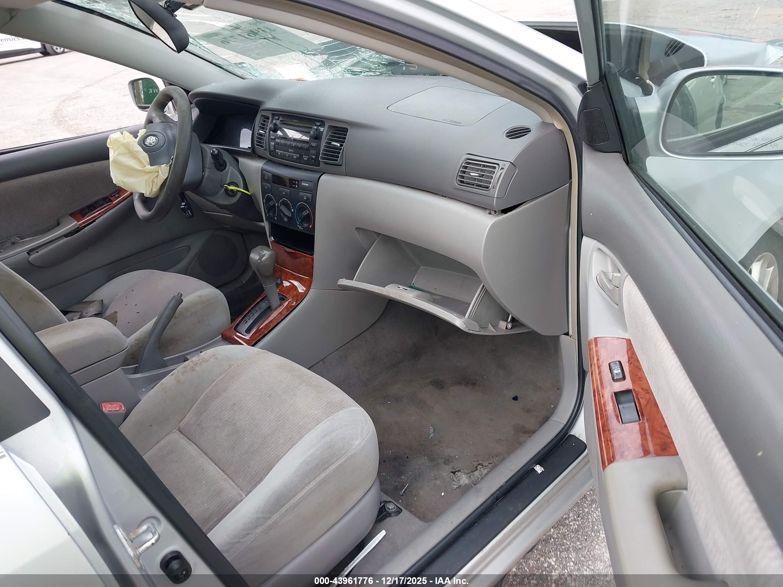 TOYOTA COROLLA image 5