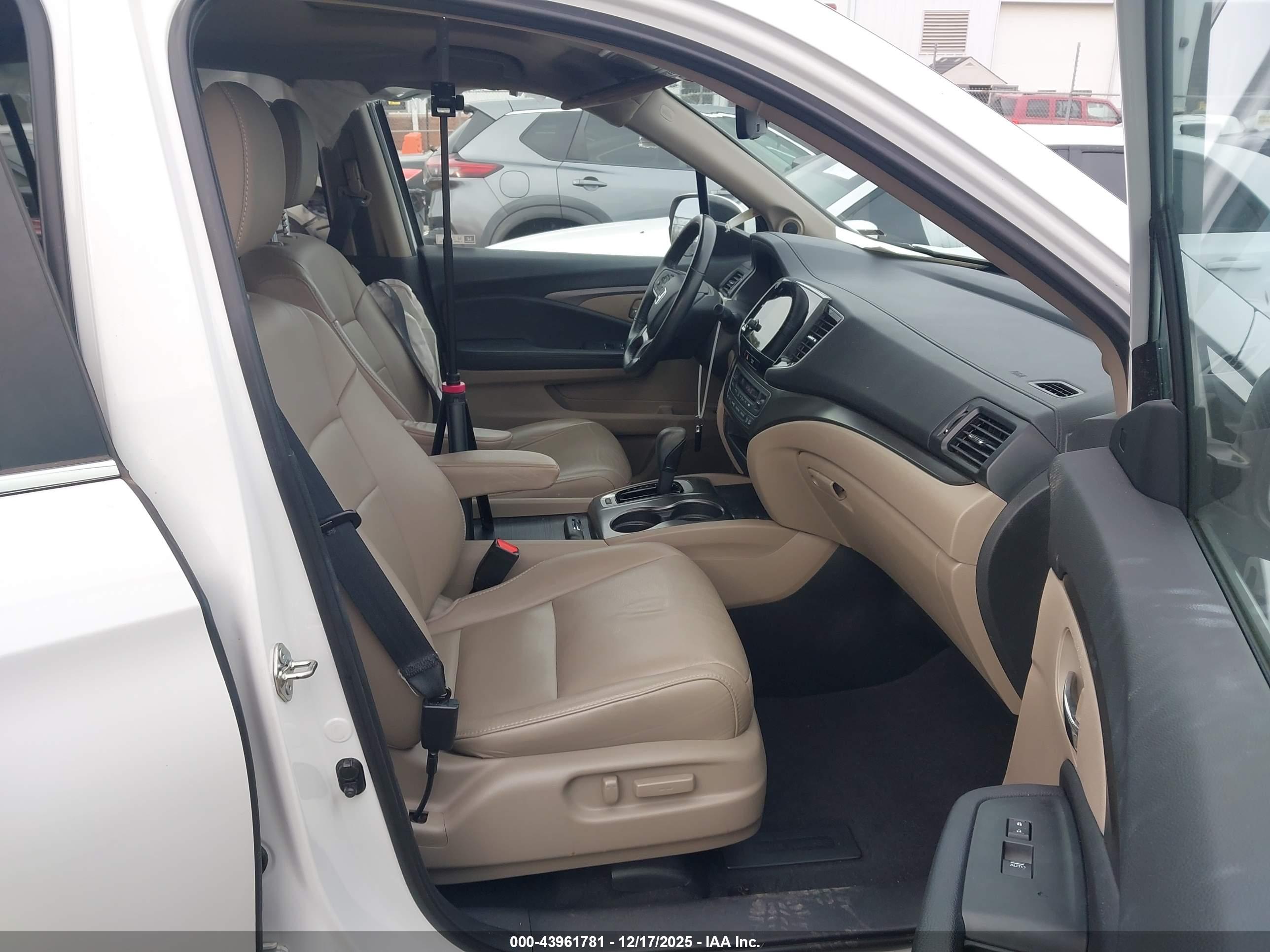 HONDA PILOT image 5