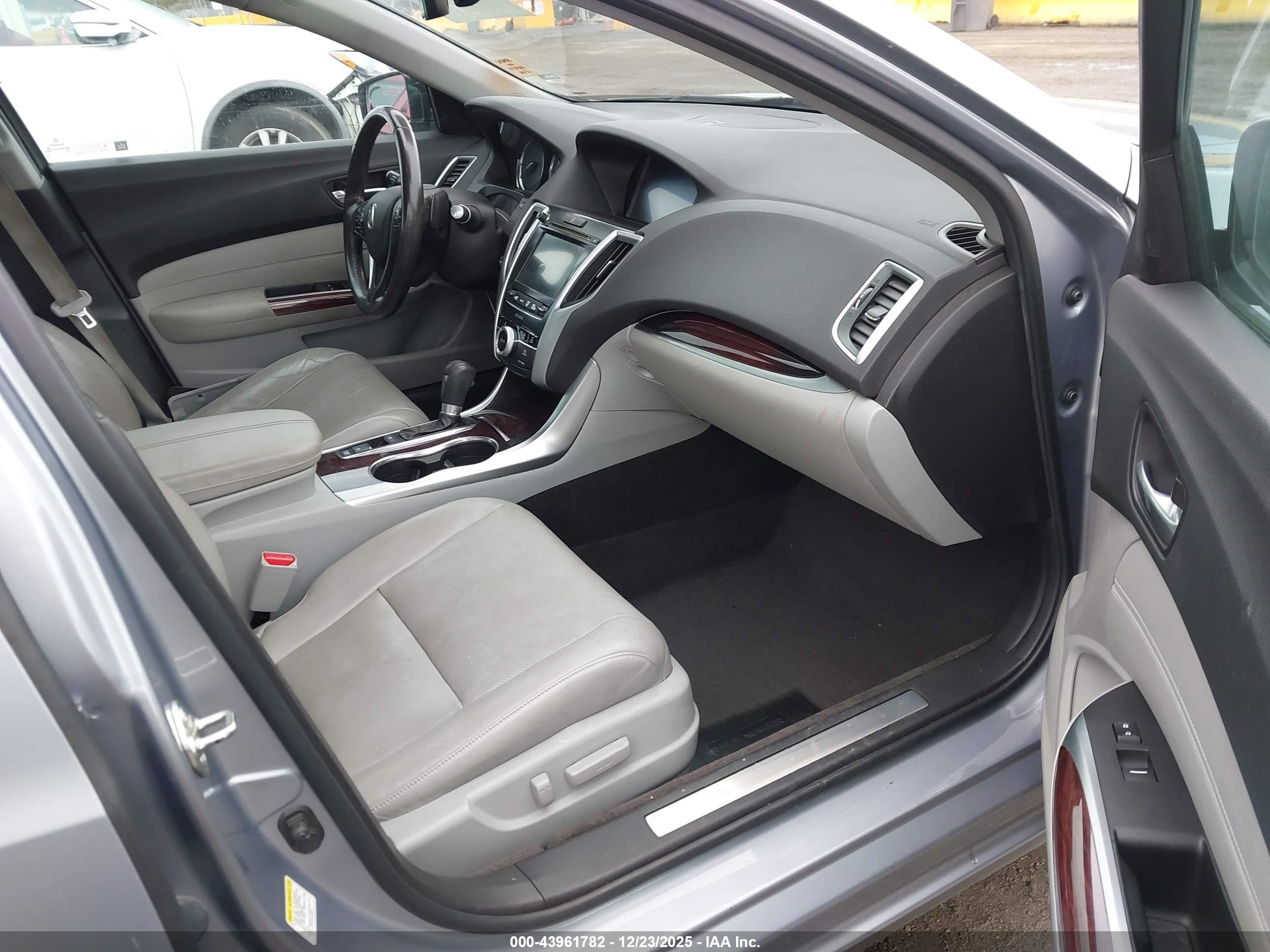 ACURA TLX image 5