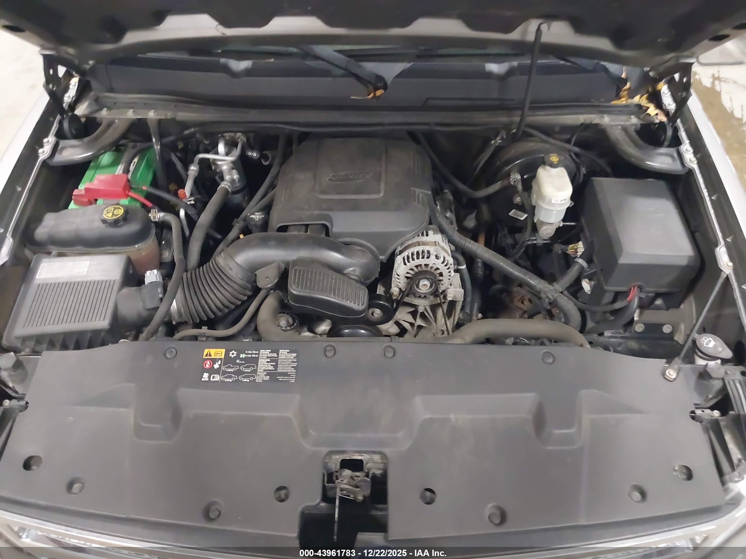 CHEVROLET SILVERADO image 10