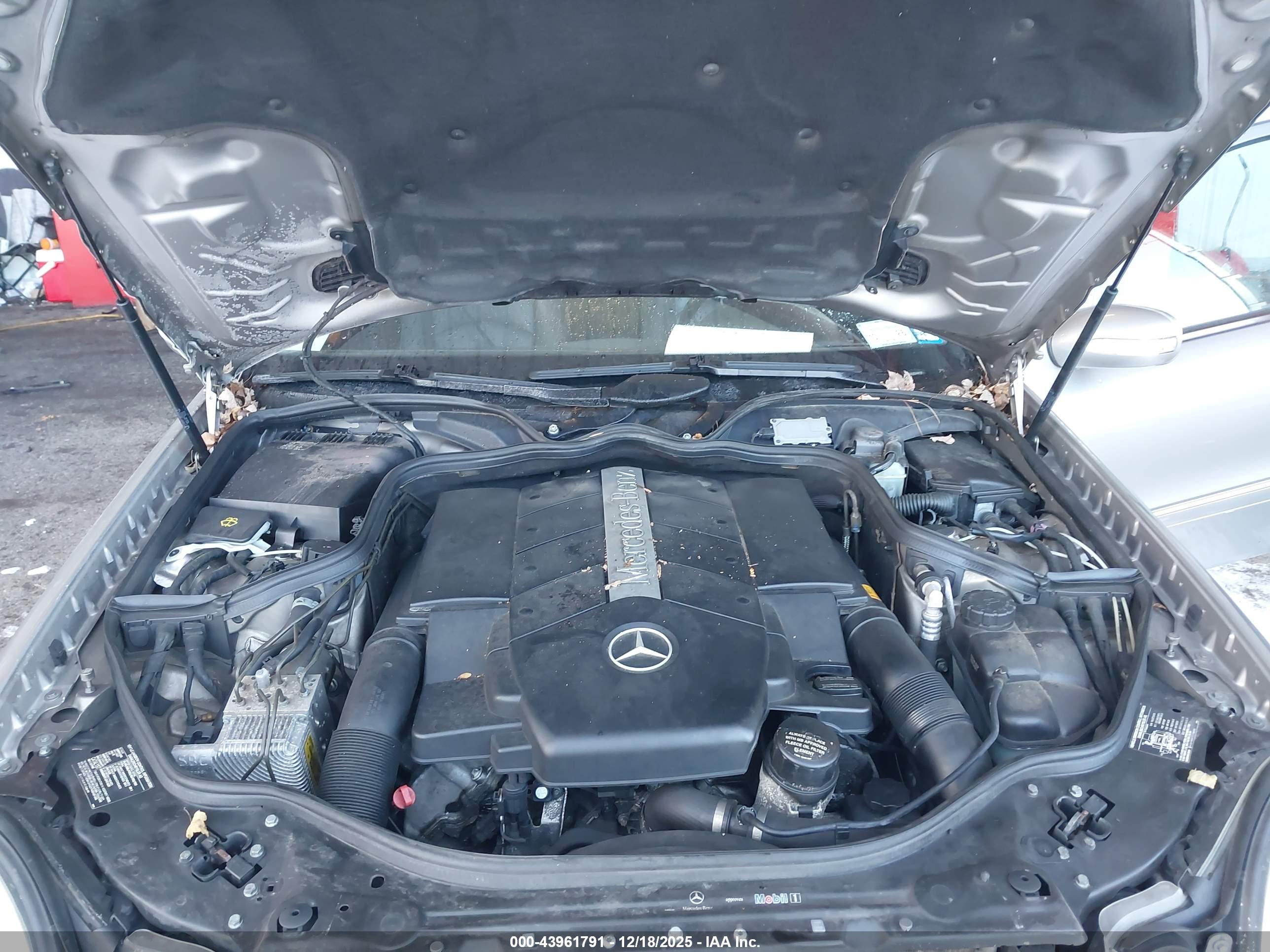MERCEDES-BENZ E image 10