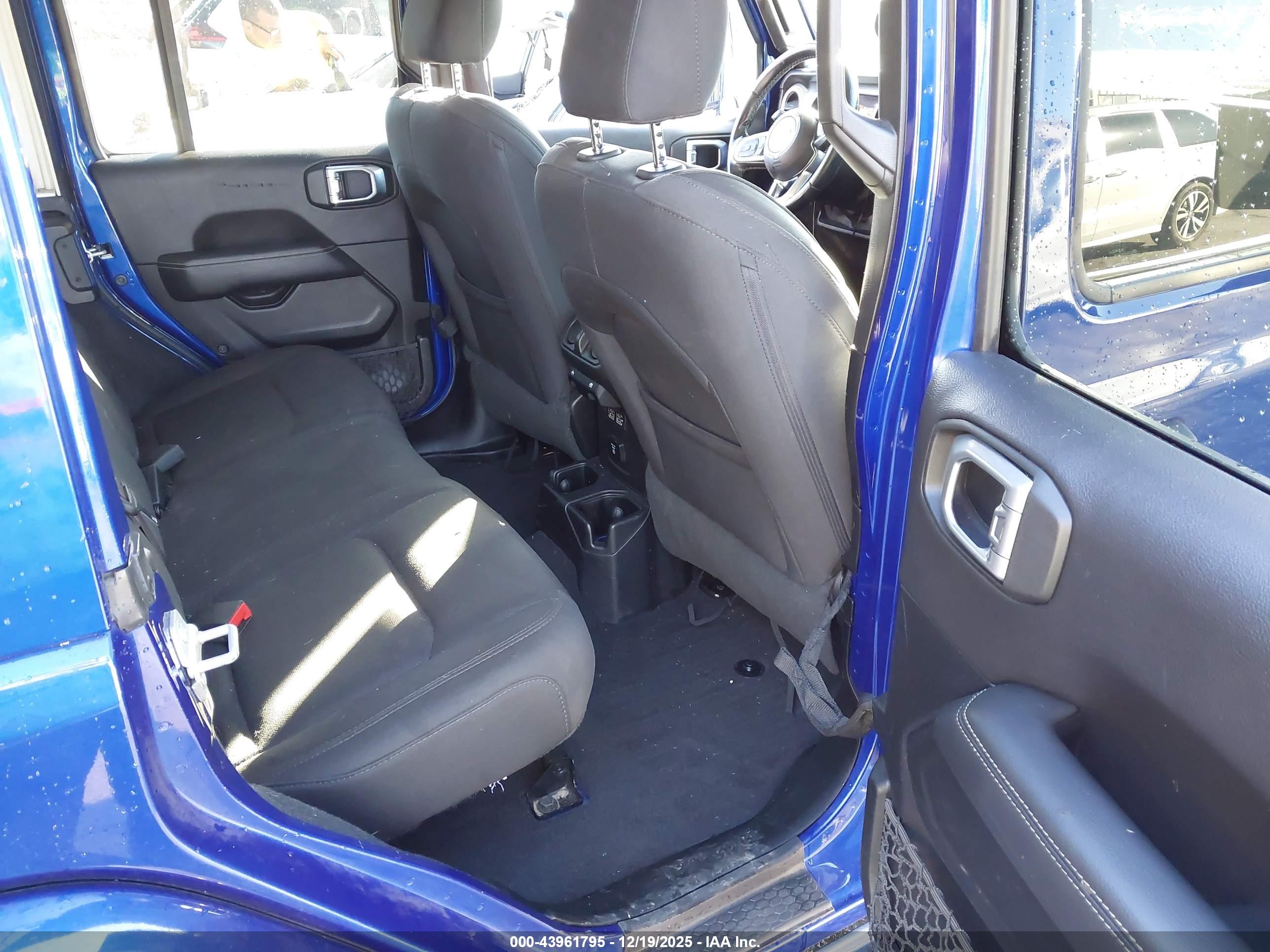 JEEP WRANGLER image 8
