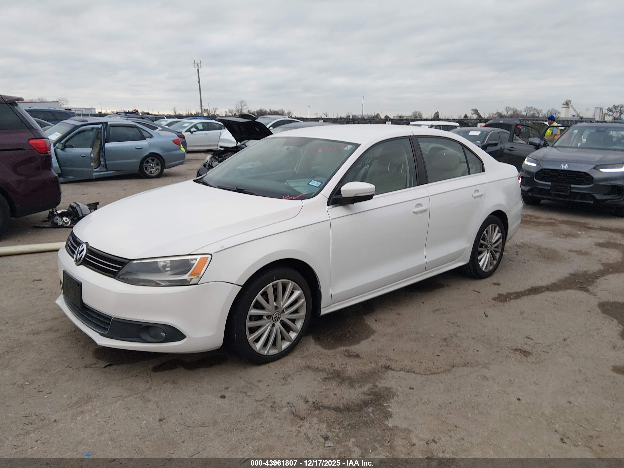 VOLKSWAGEN JETTA image 2