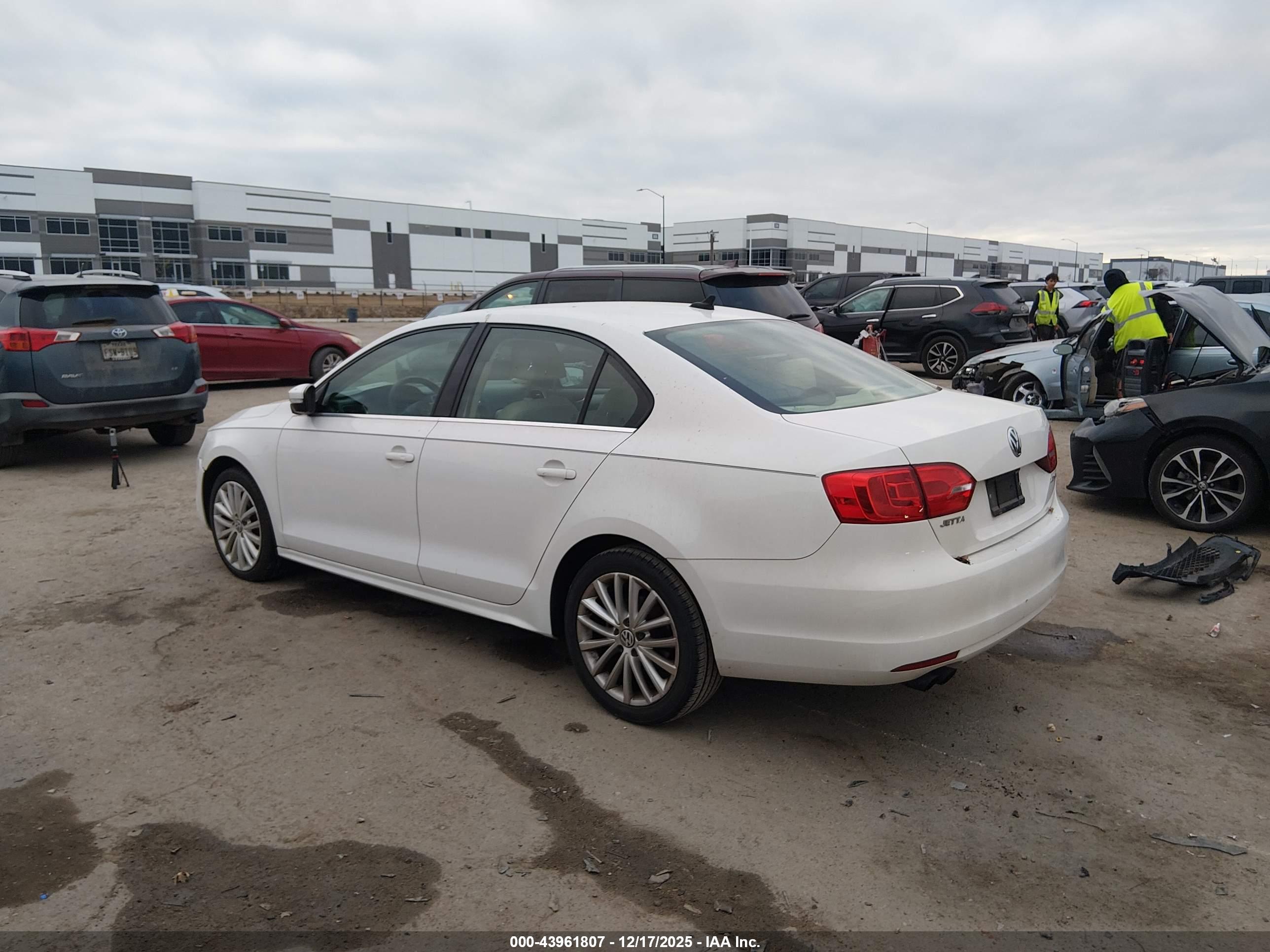 VOLKSWAGEN JETTA image 3