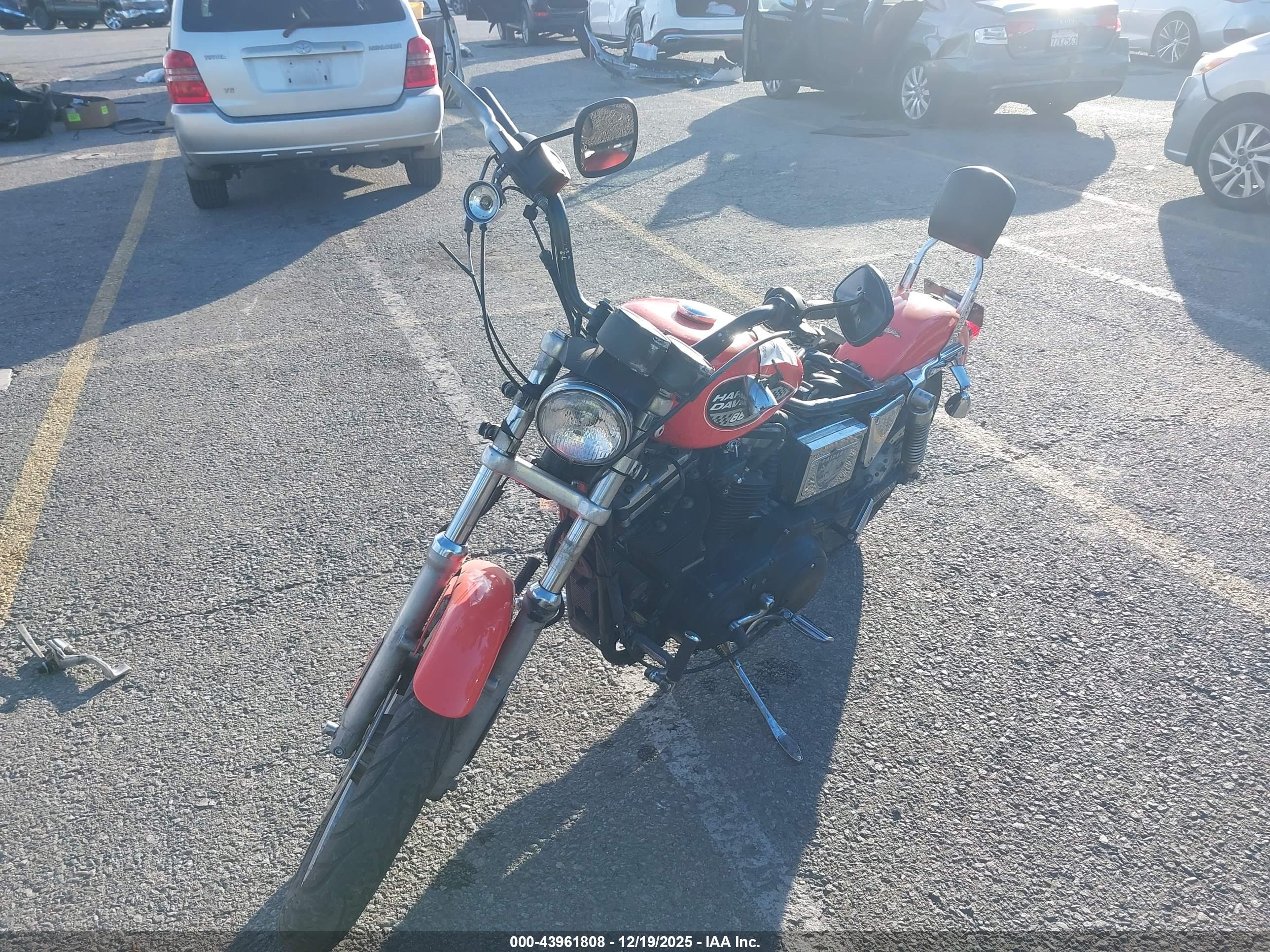 HARLEY-DAVIDSON XLH883 image 2