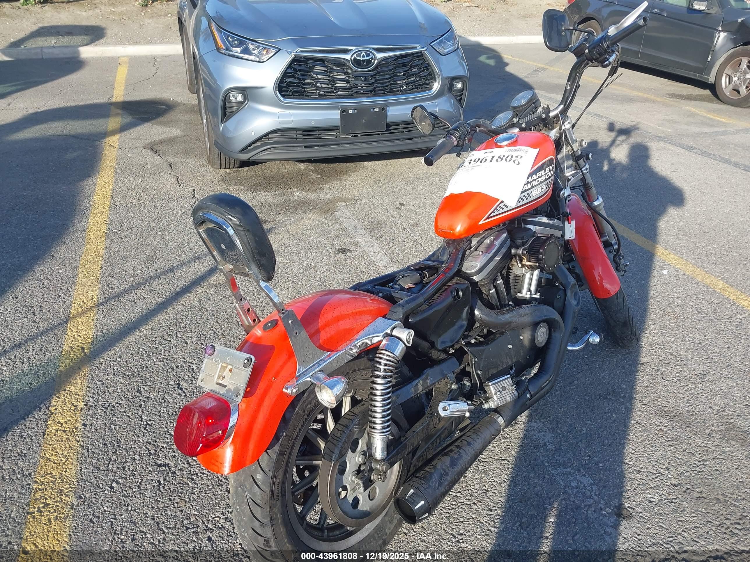 HARLEY-DAVIDSON XLH883 image 4