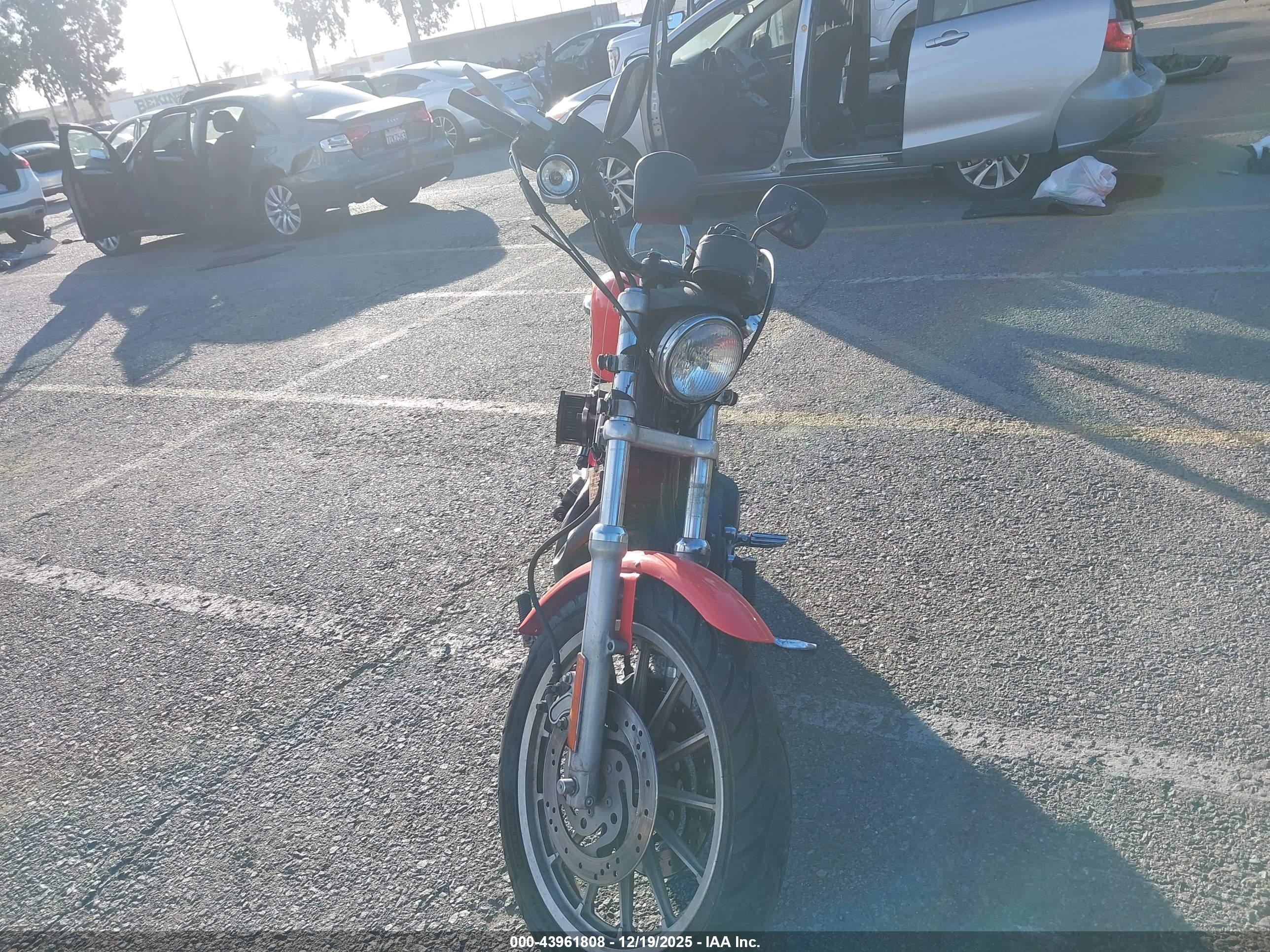 HARLEY-DAVIDSON XLH883 image 5