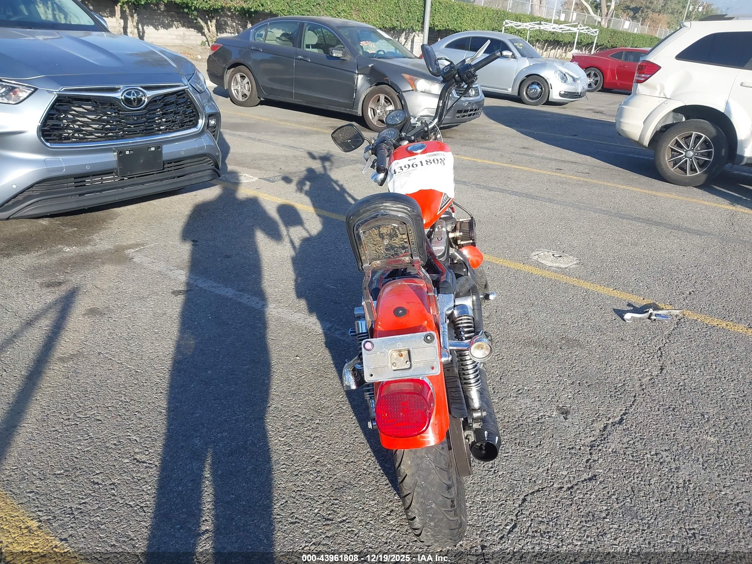 HARLEY-DAVIDSON XLH883 image 6