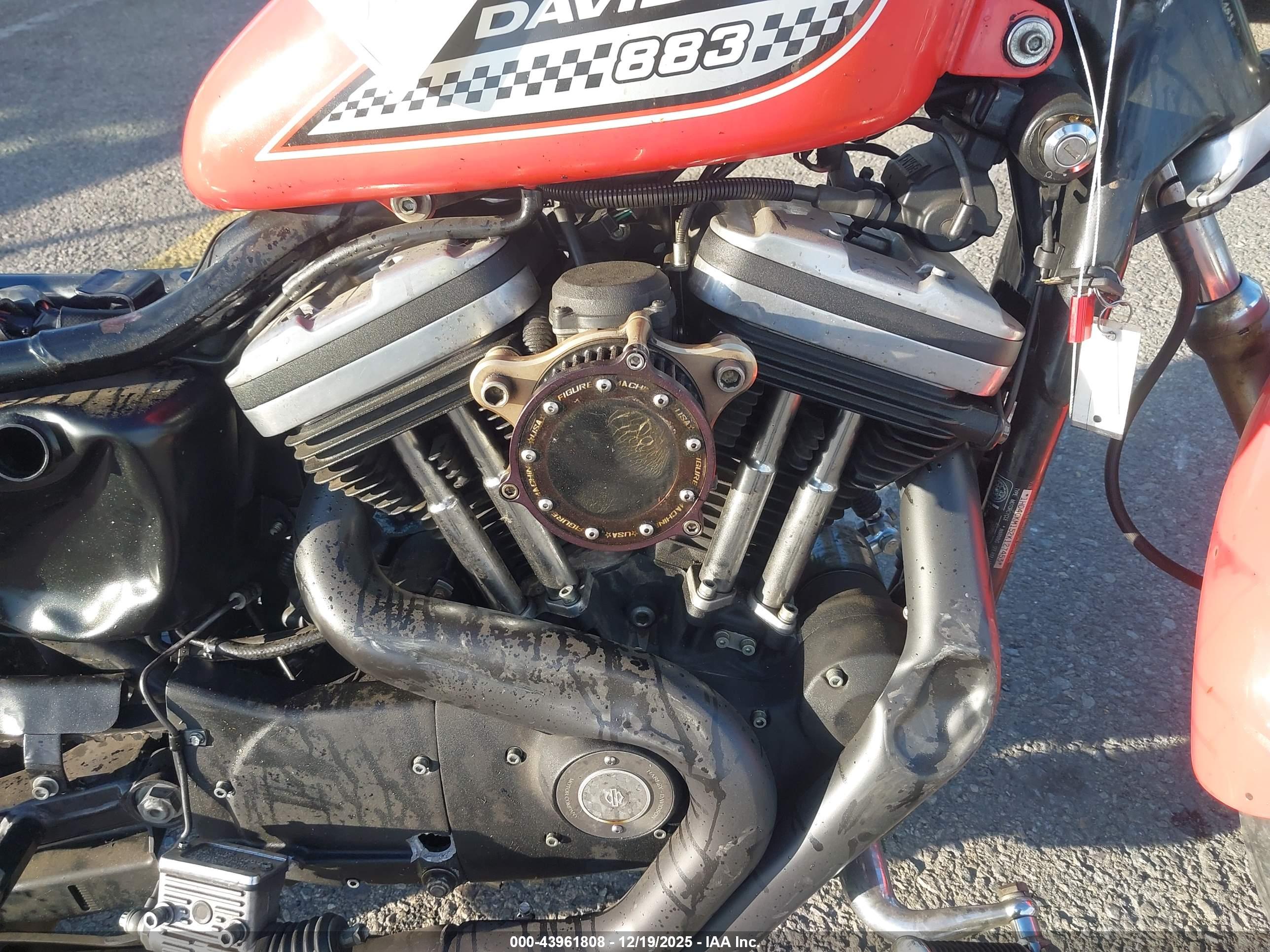 HARLEY-DAVIDSON XLH883 image 8