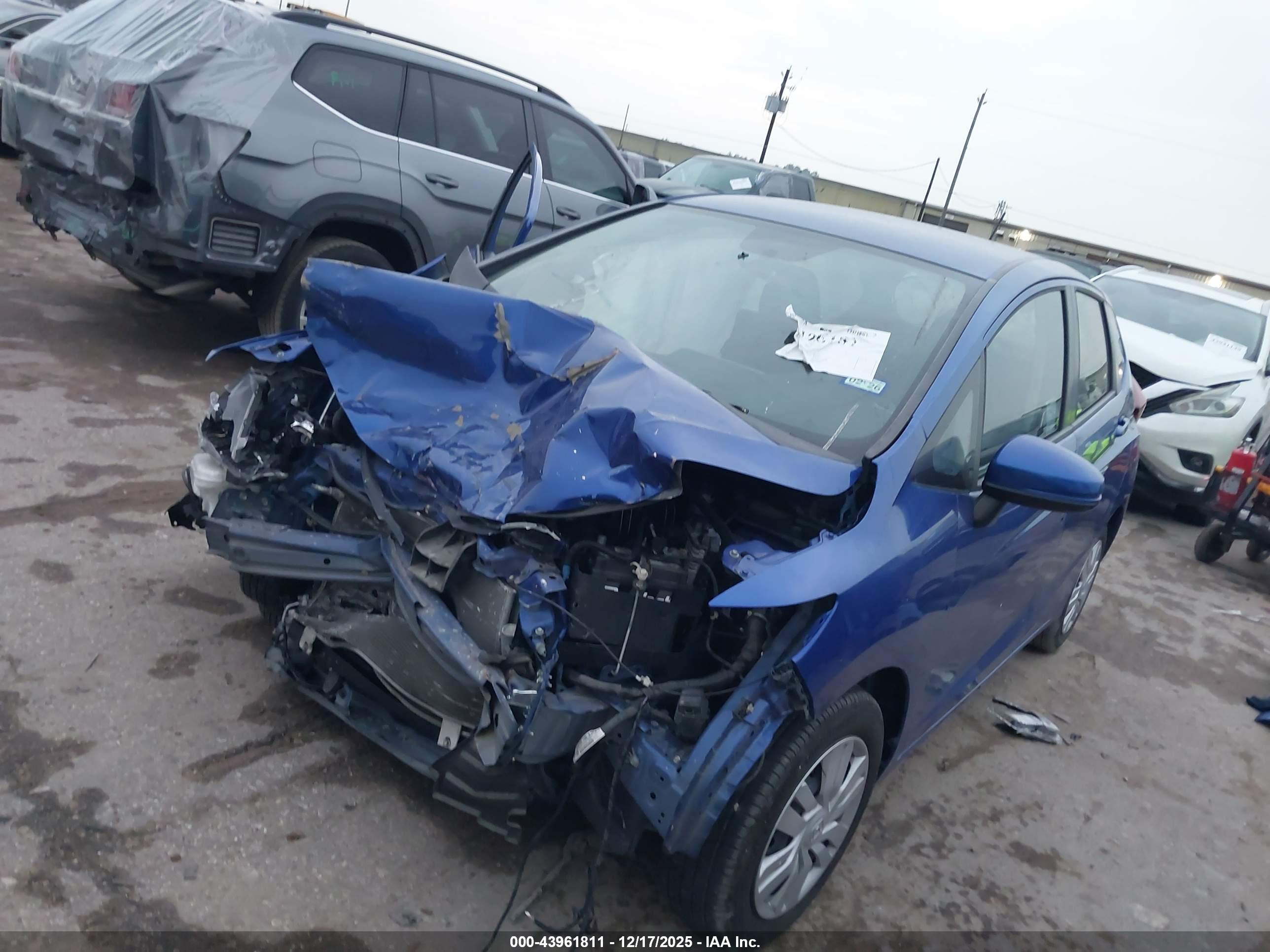 HONDA FIT image 2