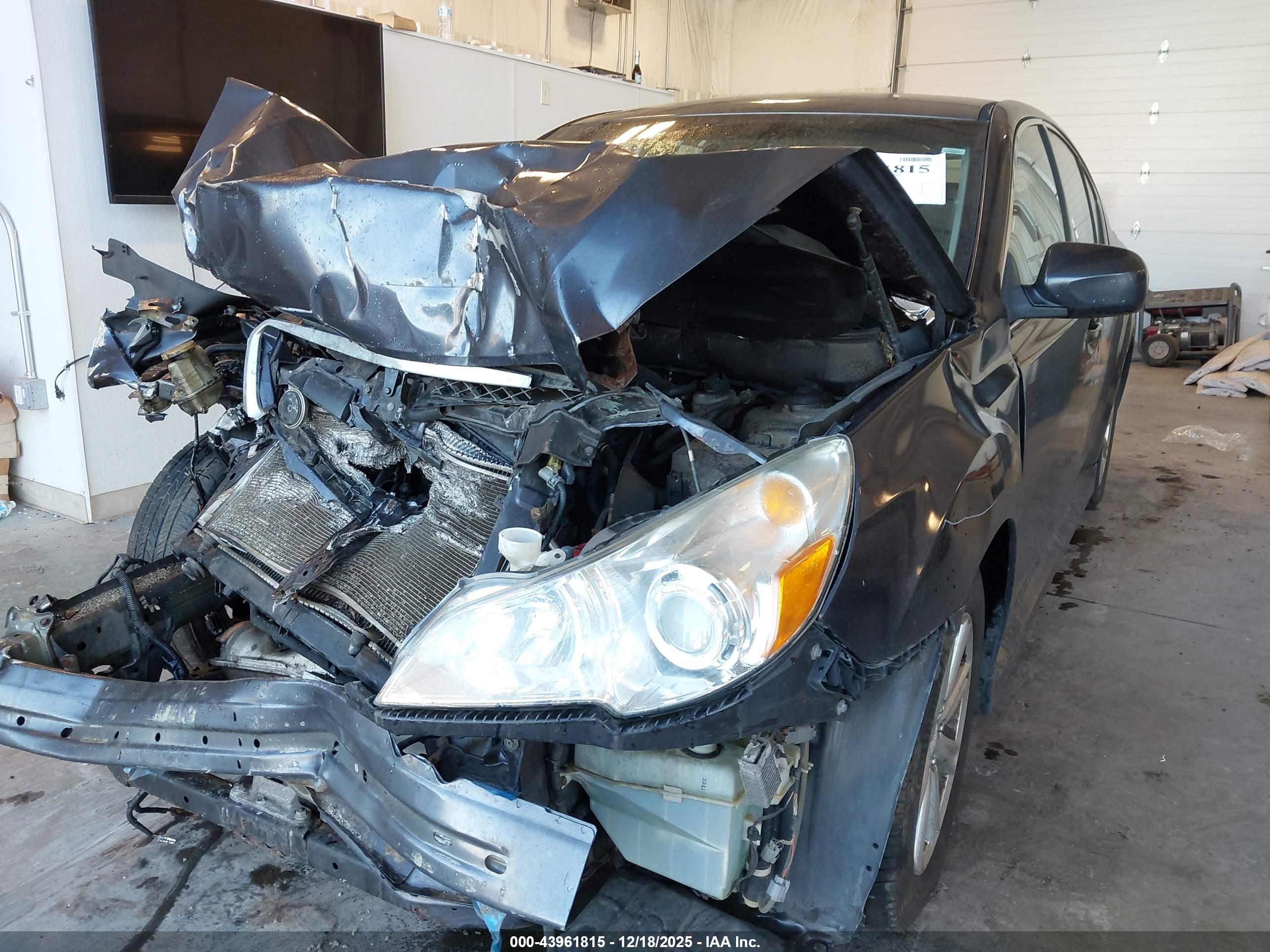SUBARU LEGACY image 2