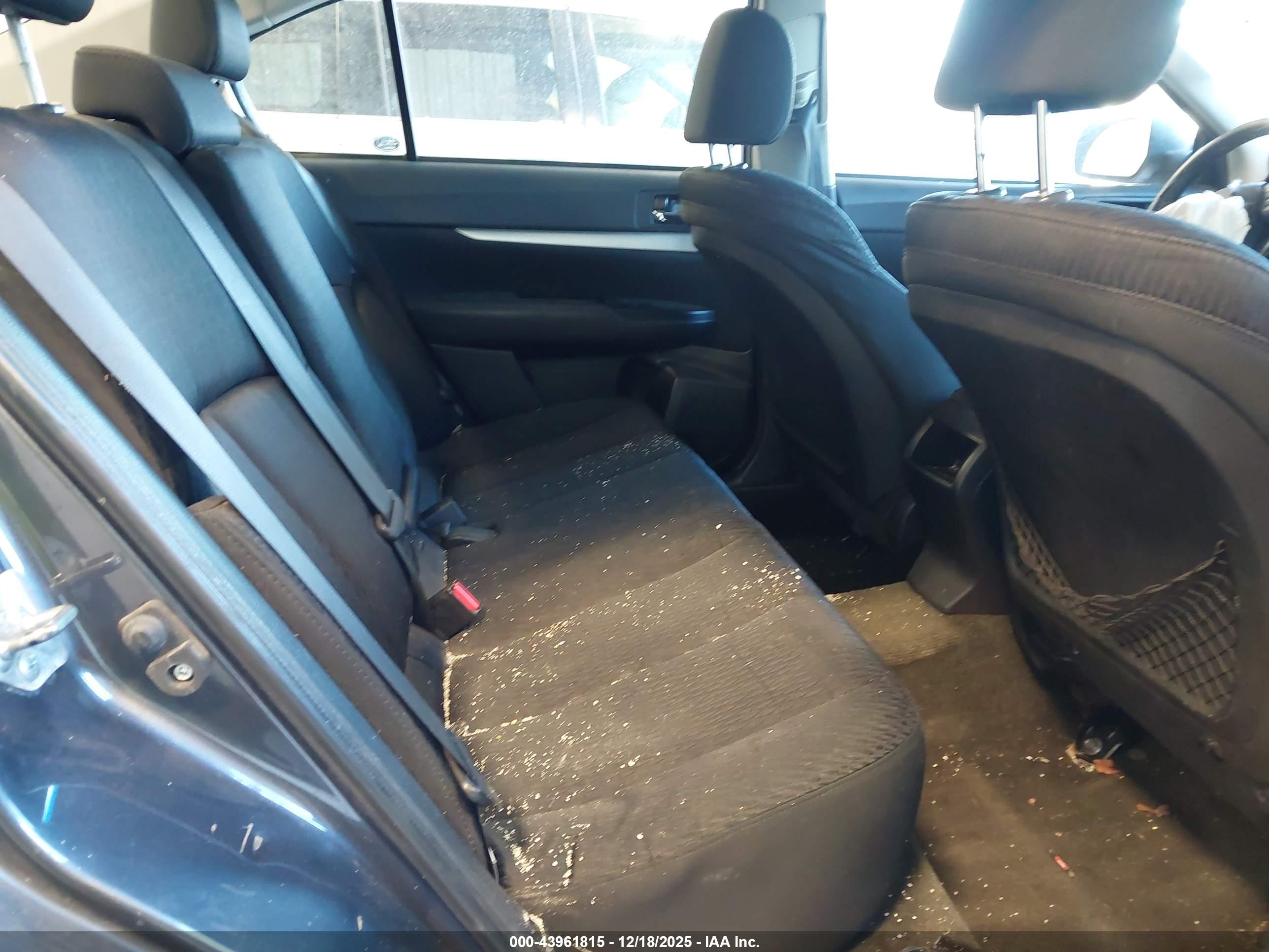 SUBARU LEGACY image 8
