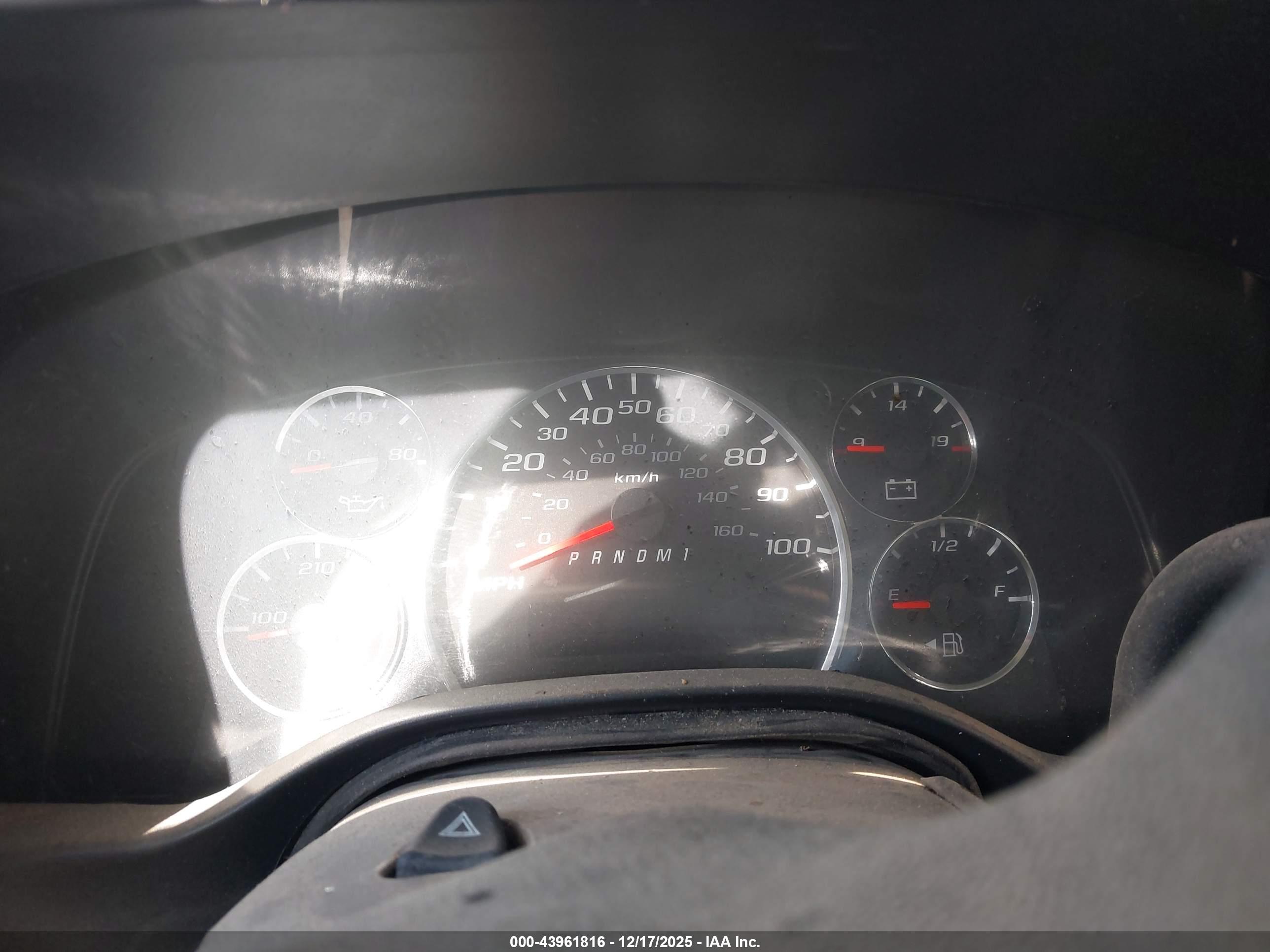 GMC SAVANA image 7