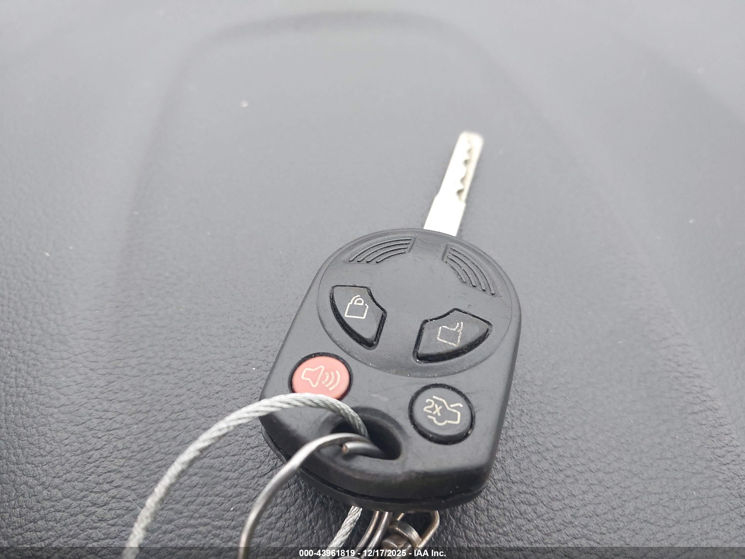 FORD ESCAPE image 11