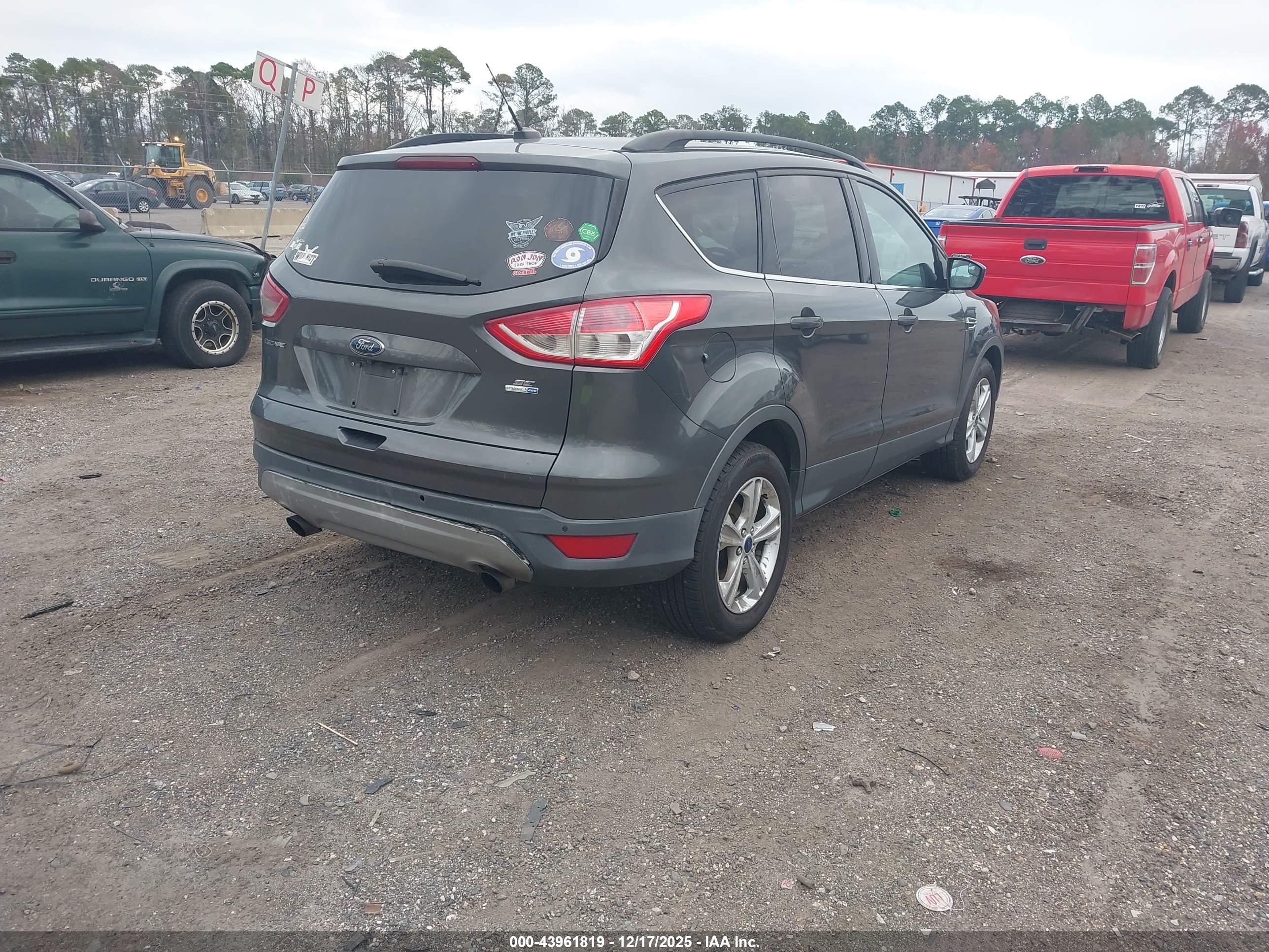 FORD ESCAPE image 4