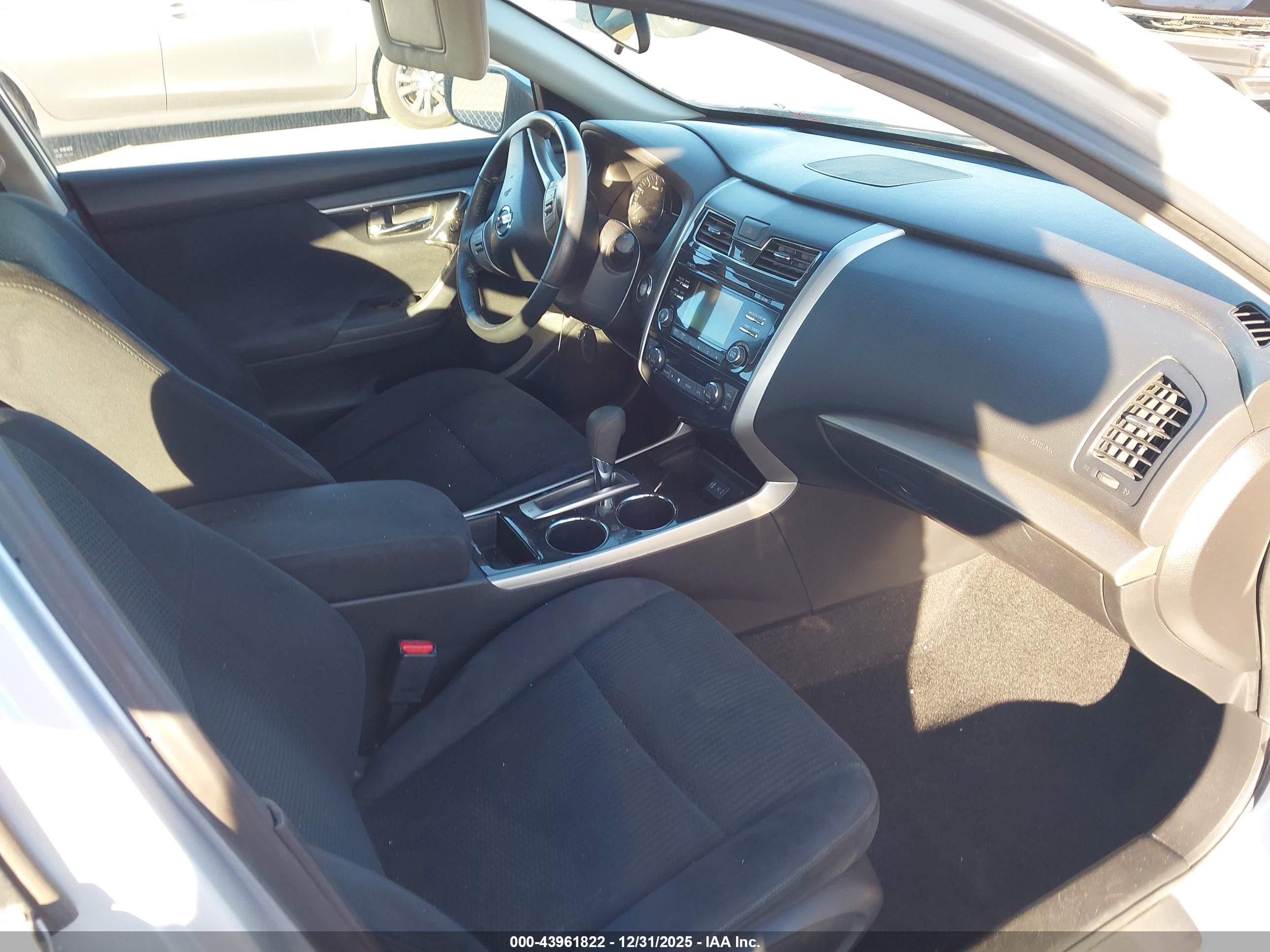 NISSAN ALTIMA image 5