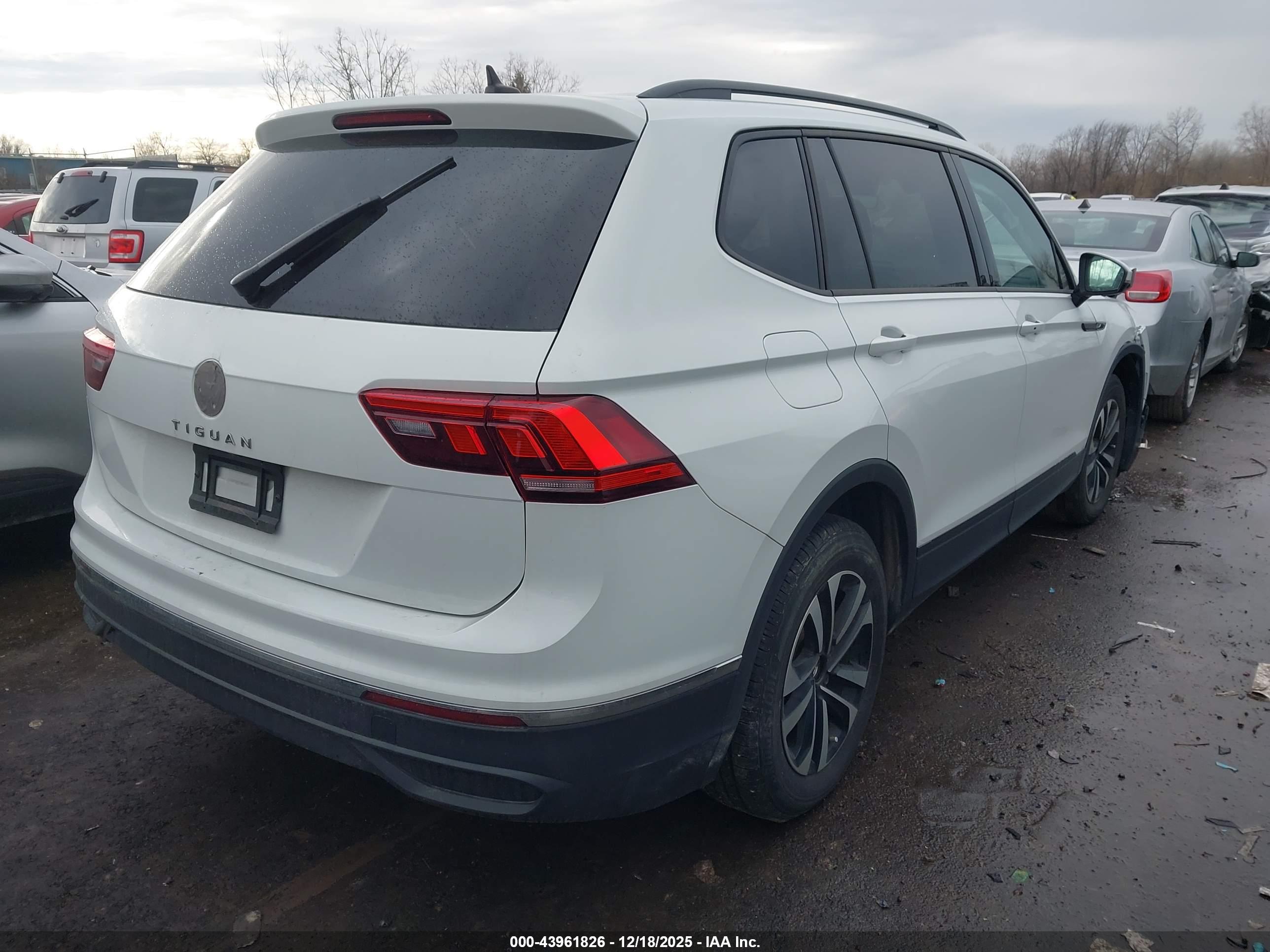 VOLKSWAGEN TIGUAN image 4