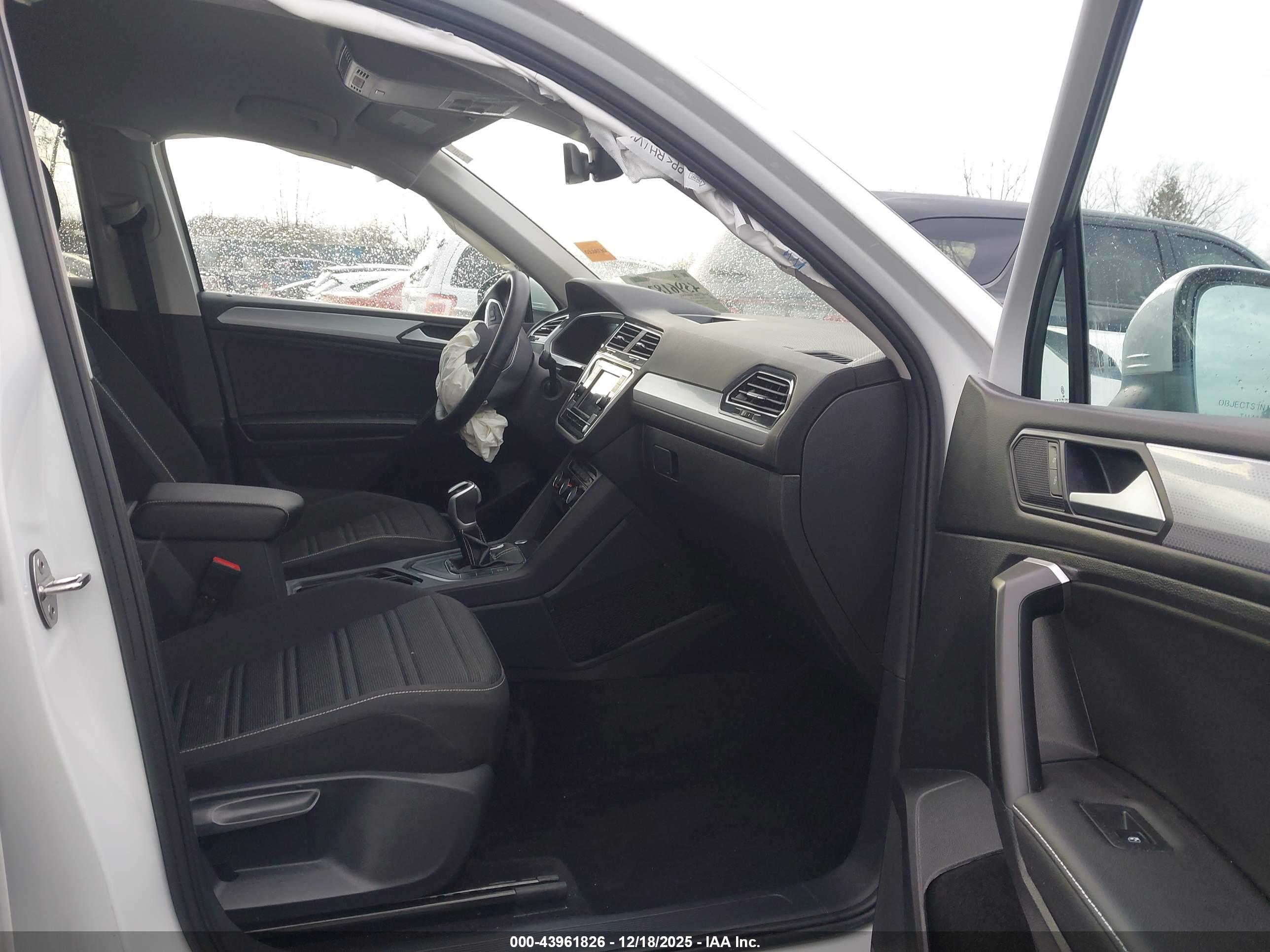 VOLKSWAGEN TIGUAN image 5