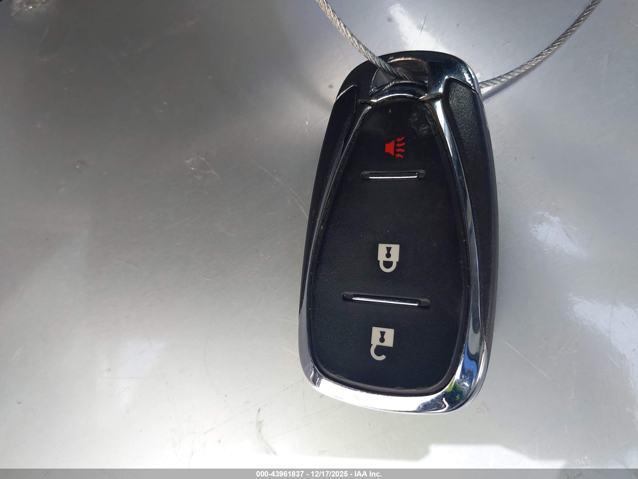 CHEVROLET EQUINOX image 11