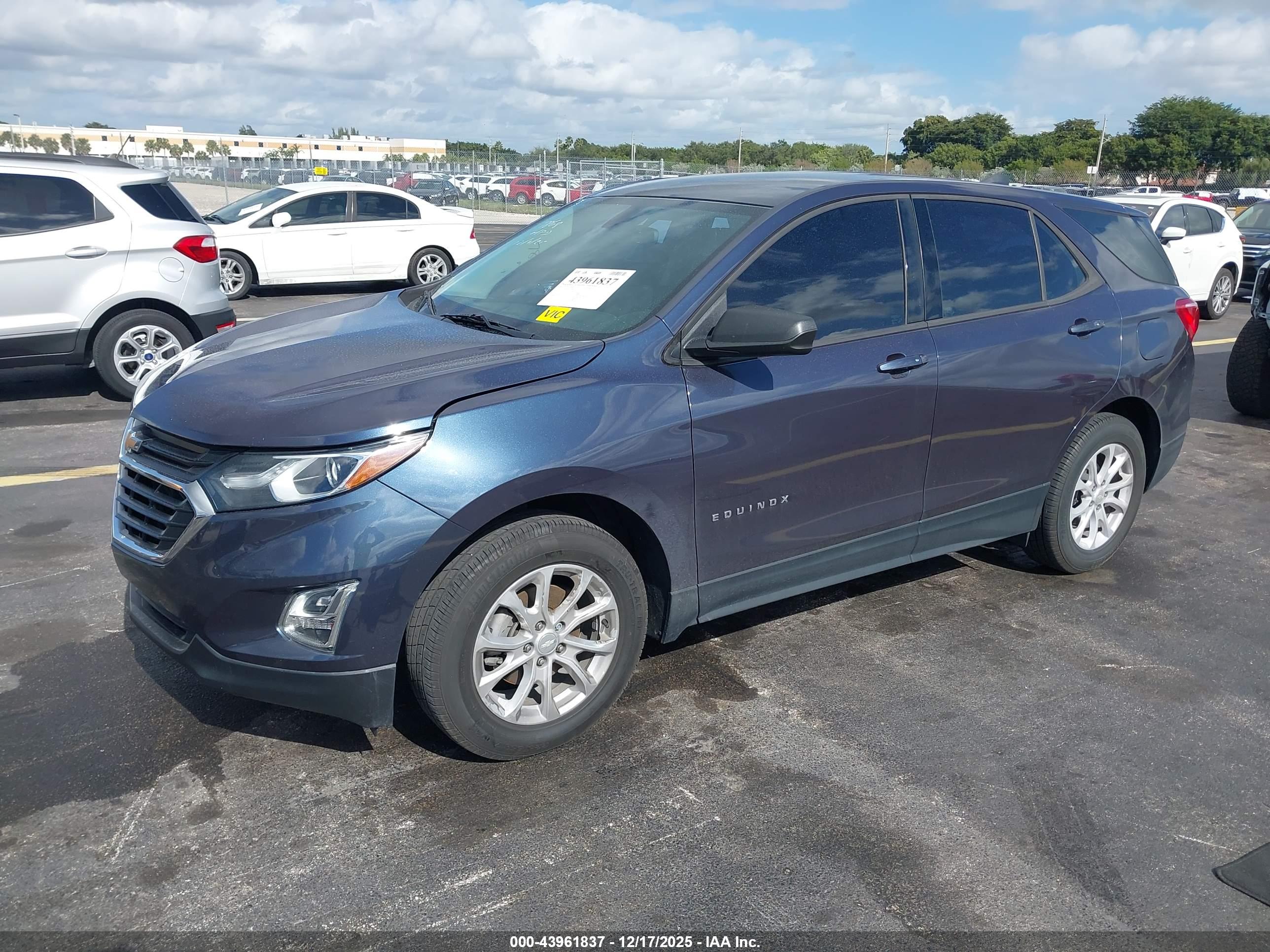 CHEVROLET EQUINOX image 2
