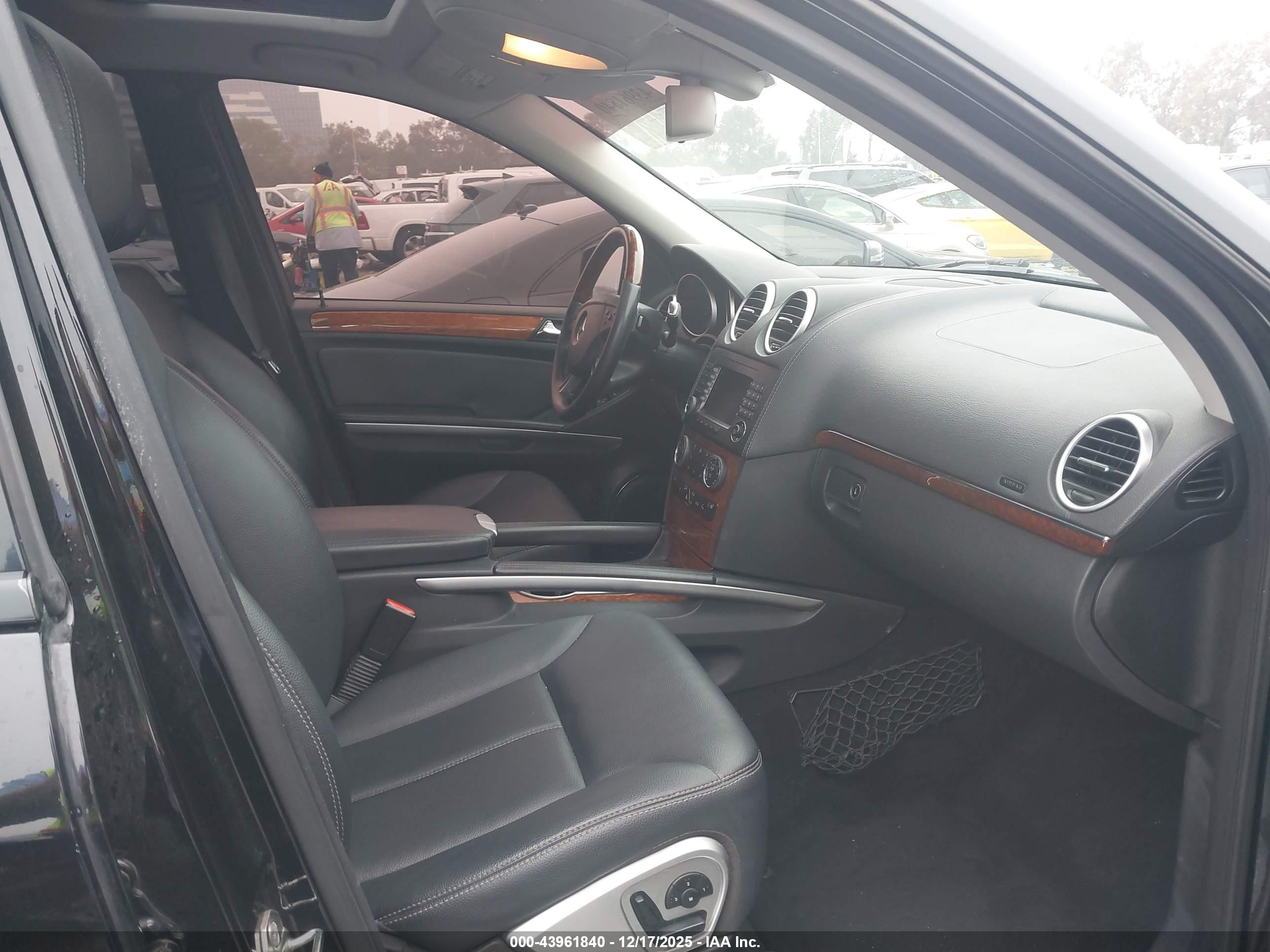 MERCEDES-BENZ GL image 5