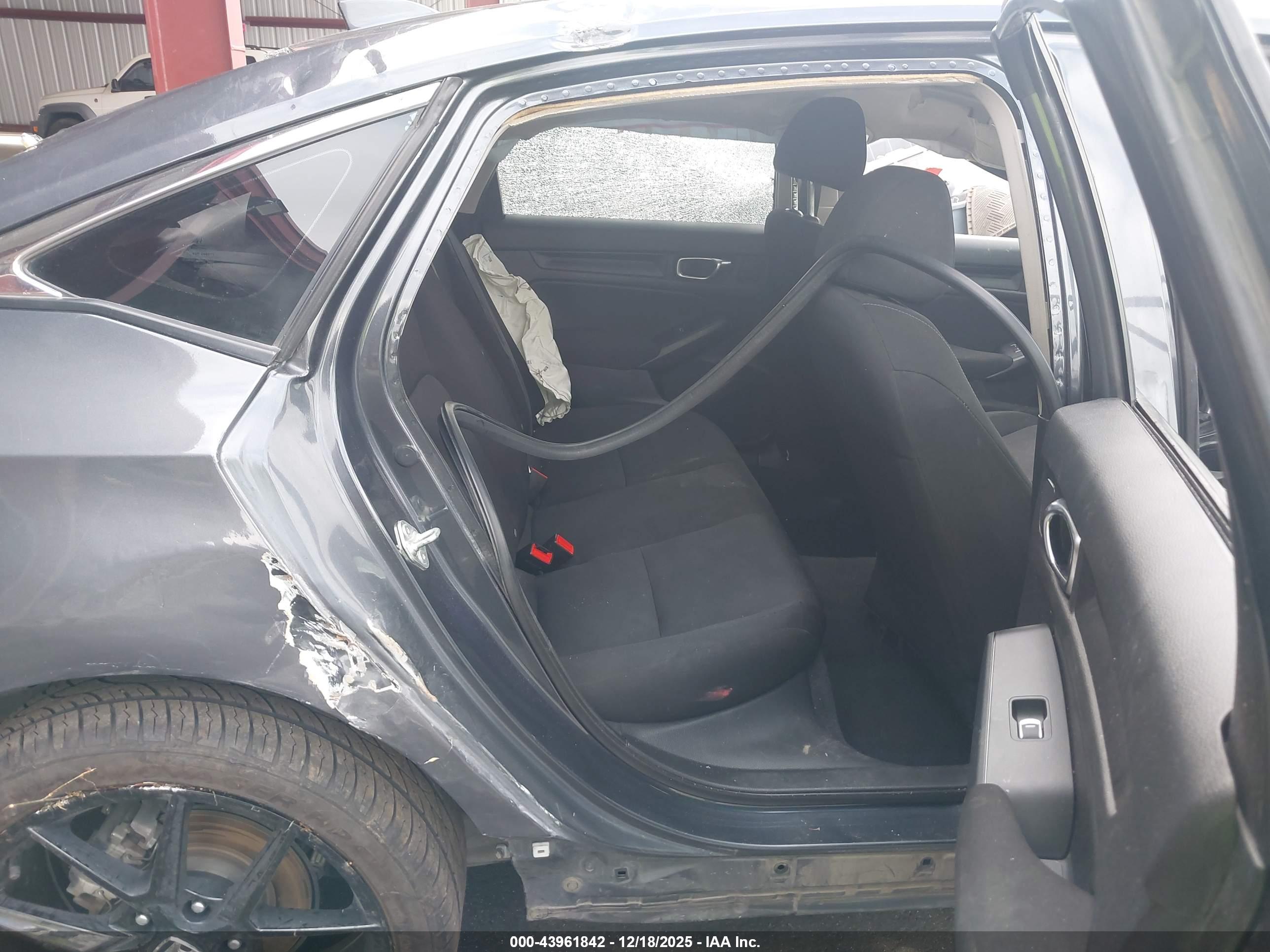 HONDA CIVIC image 8