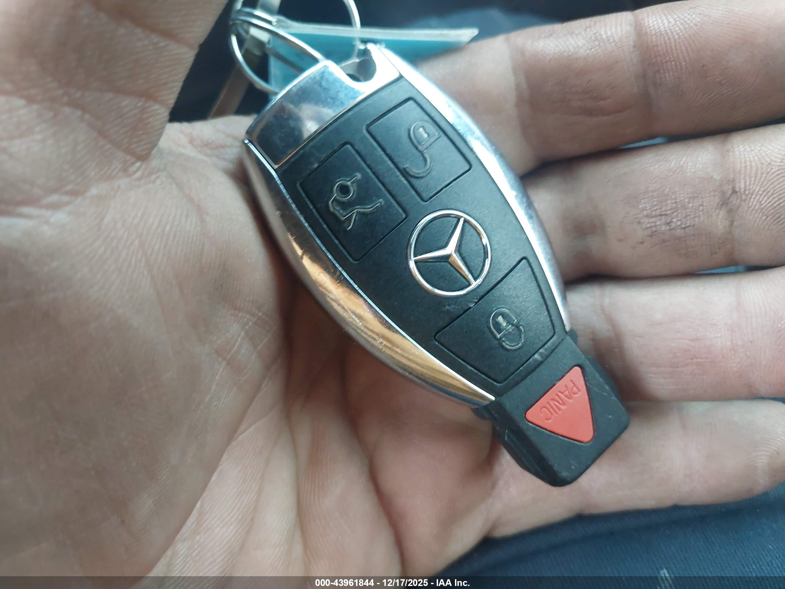 MERCEDES-BENZ GLS image 11