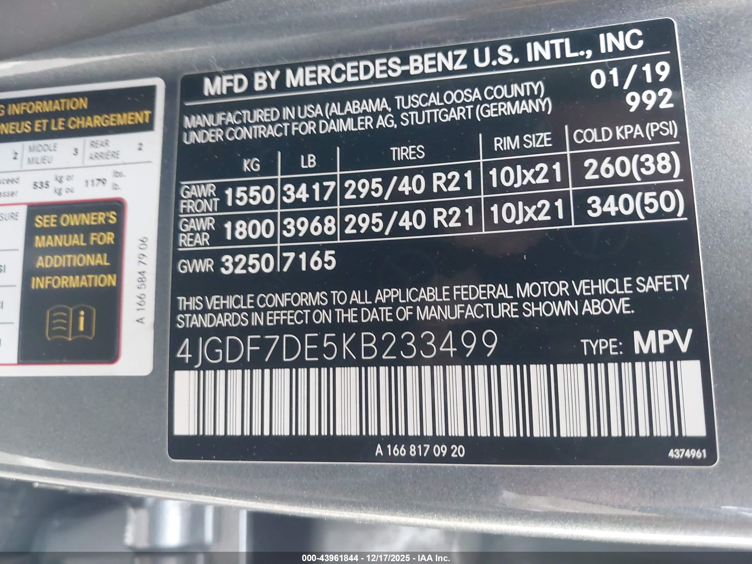 MERCEDES-BENZ GLS image 9