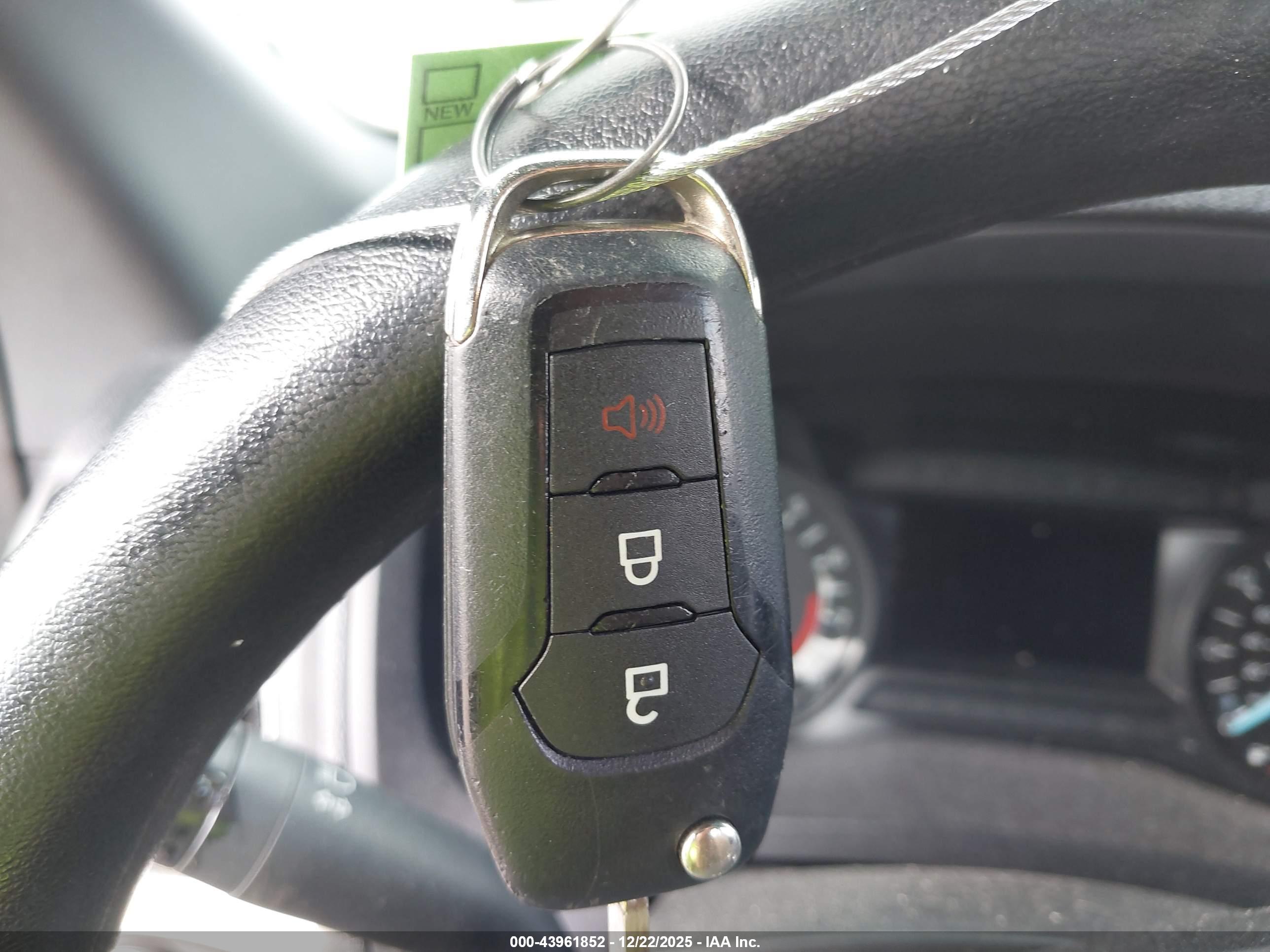 FORD EXPLORER image 11
