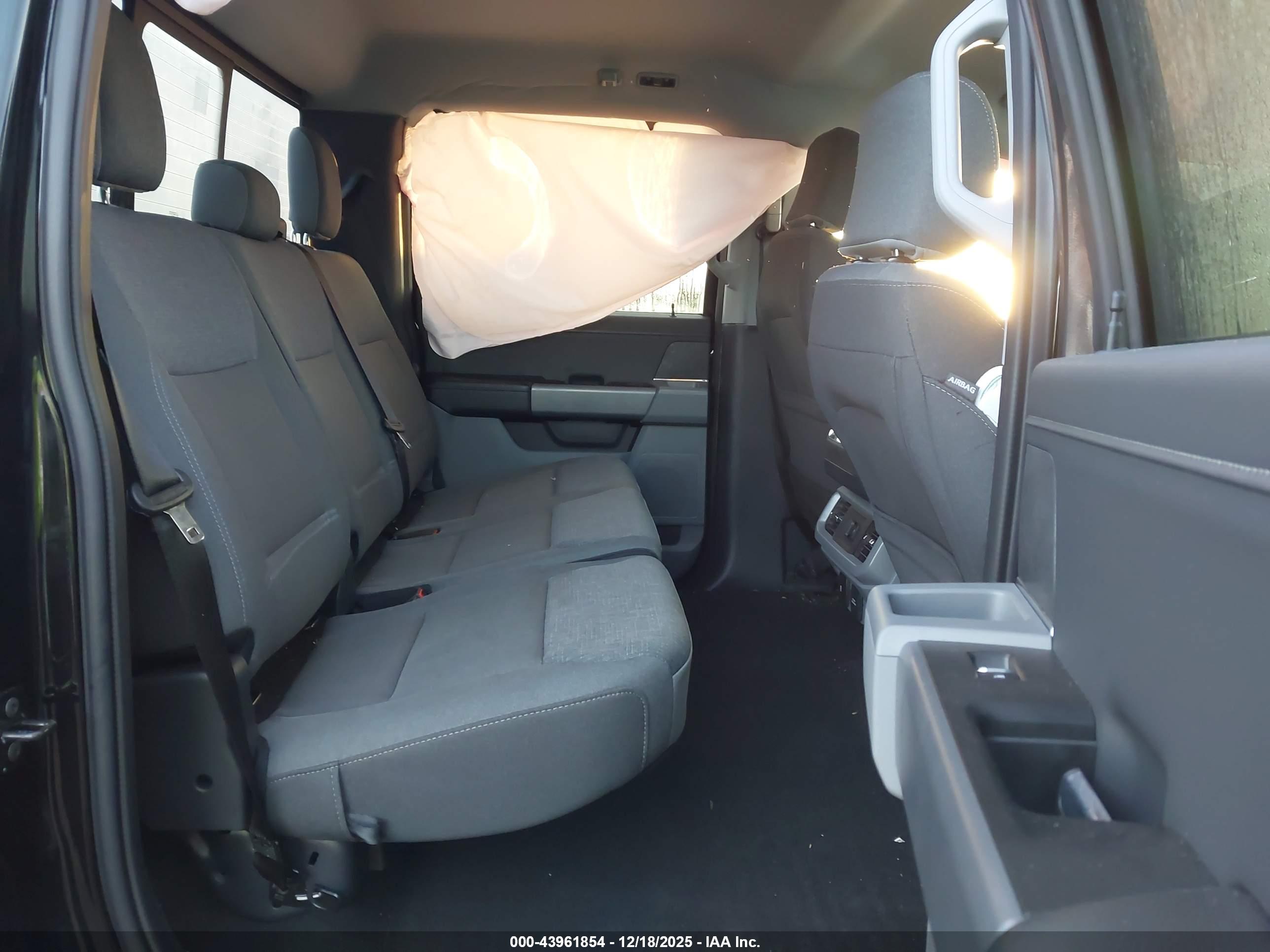 FORD F-150 image 8
