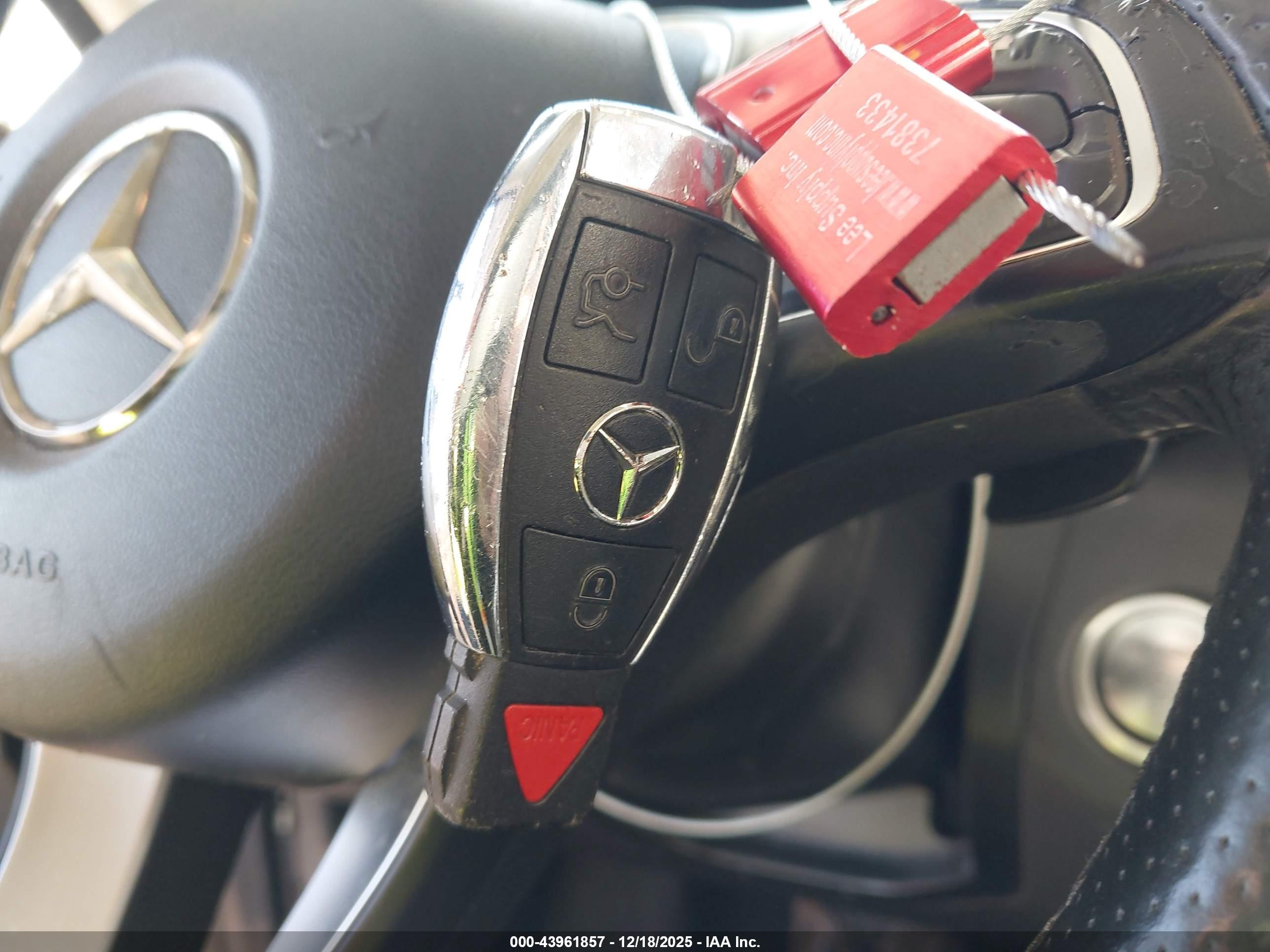 MERCEDES-BENZ C image 11