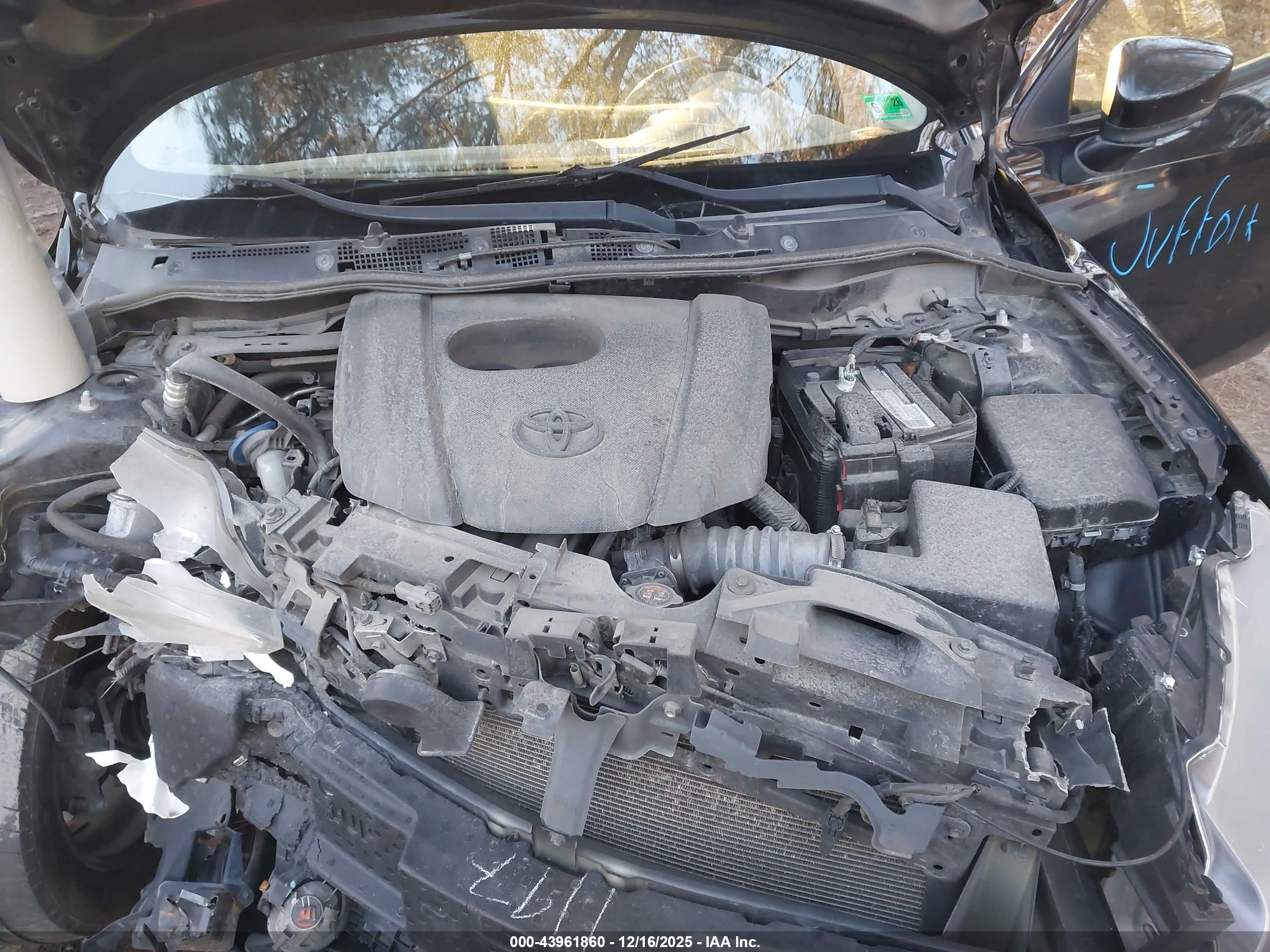 TOYOTA YARIS image 10