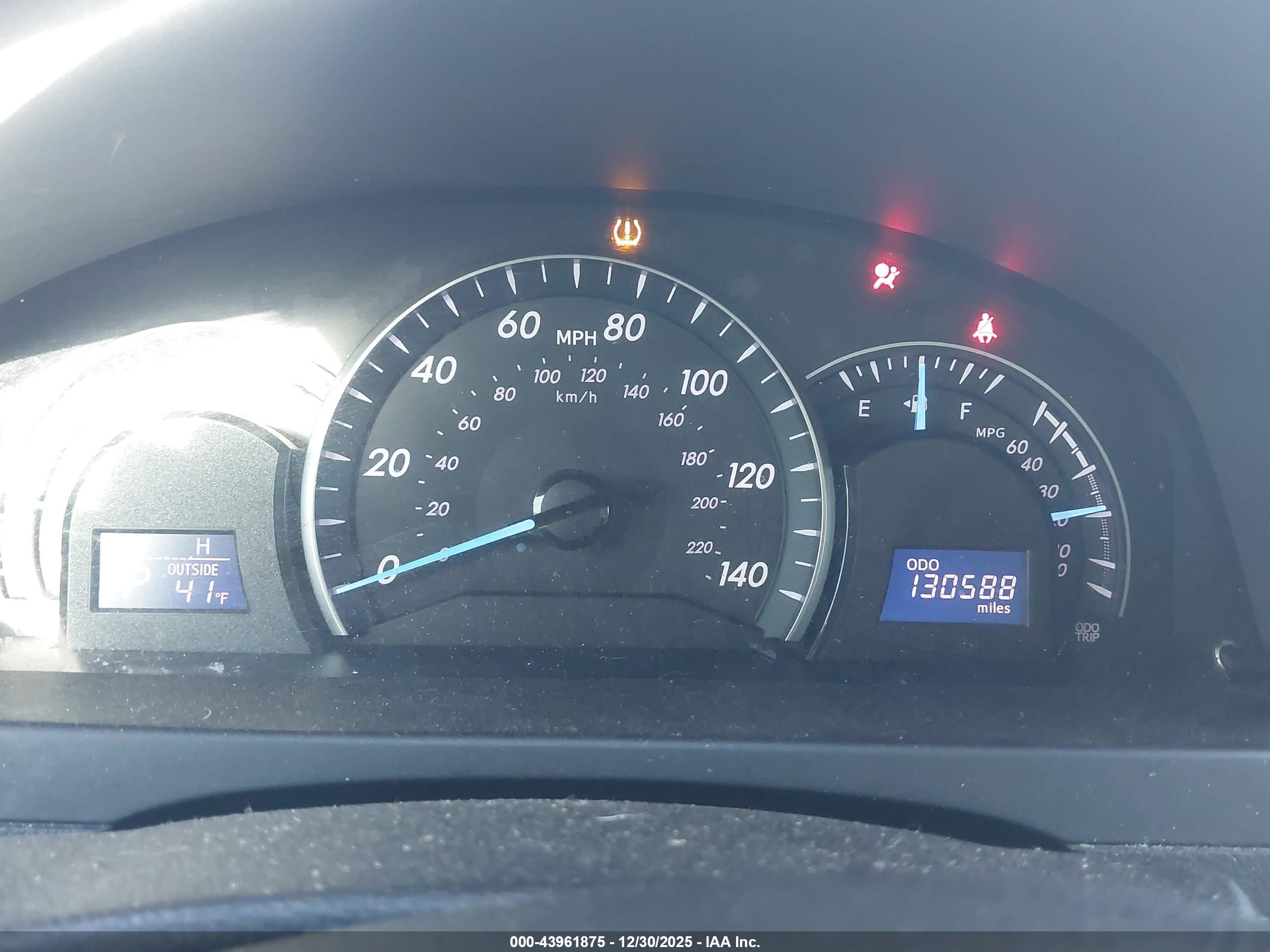 TOYOTA CAMRY image 7