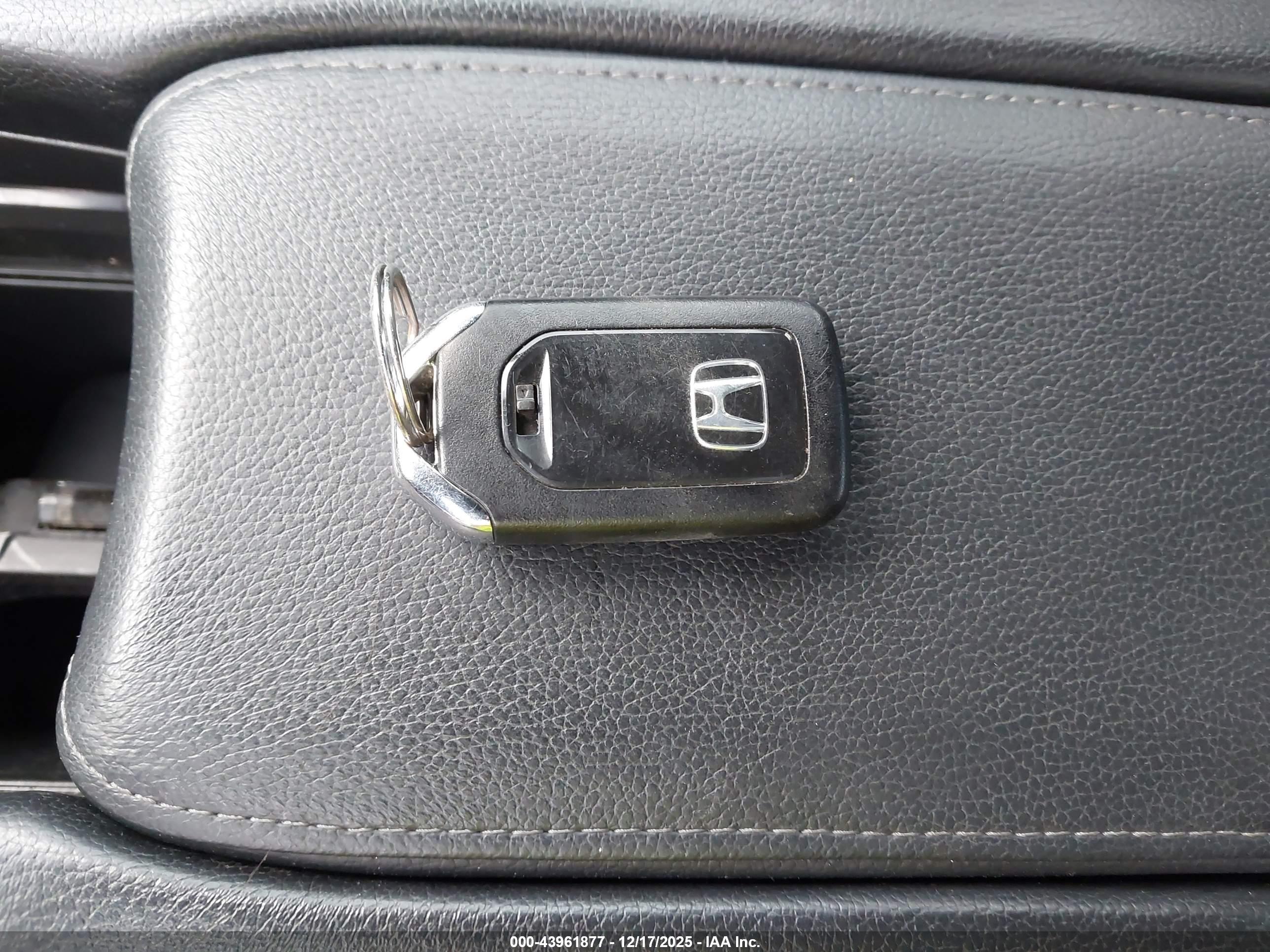 HONDA CIVIC image 11