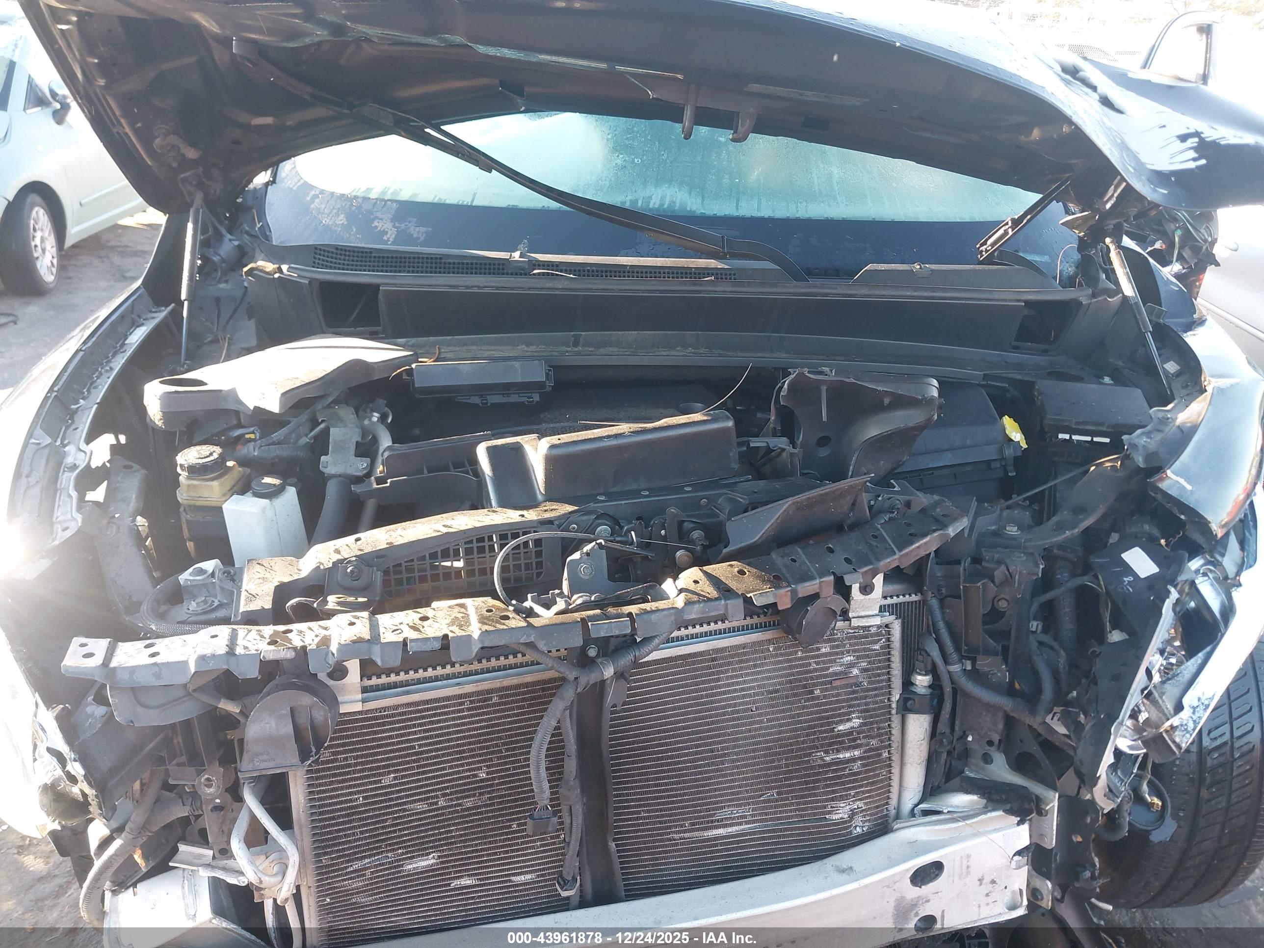 INFINITI JX35 image 10