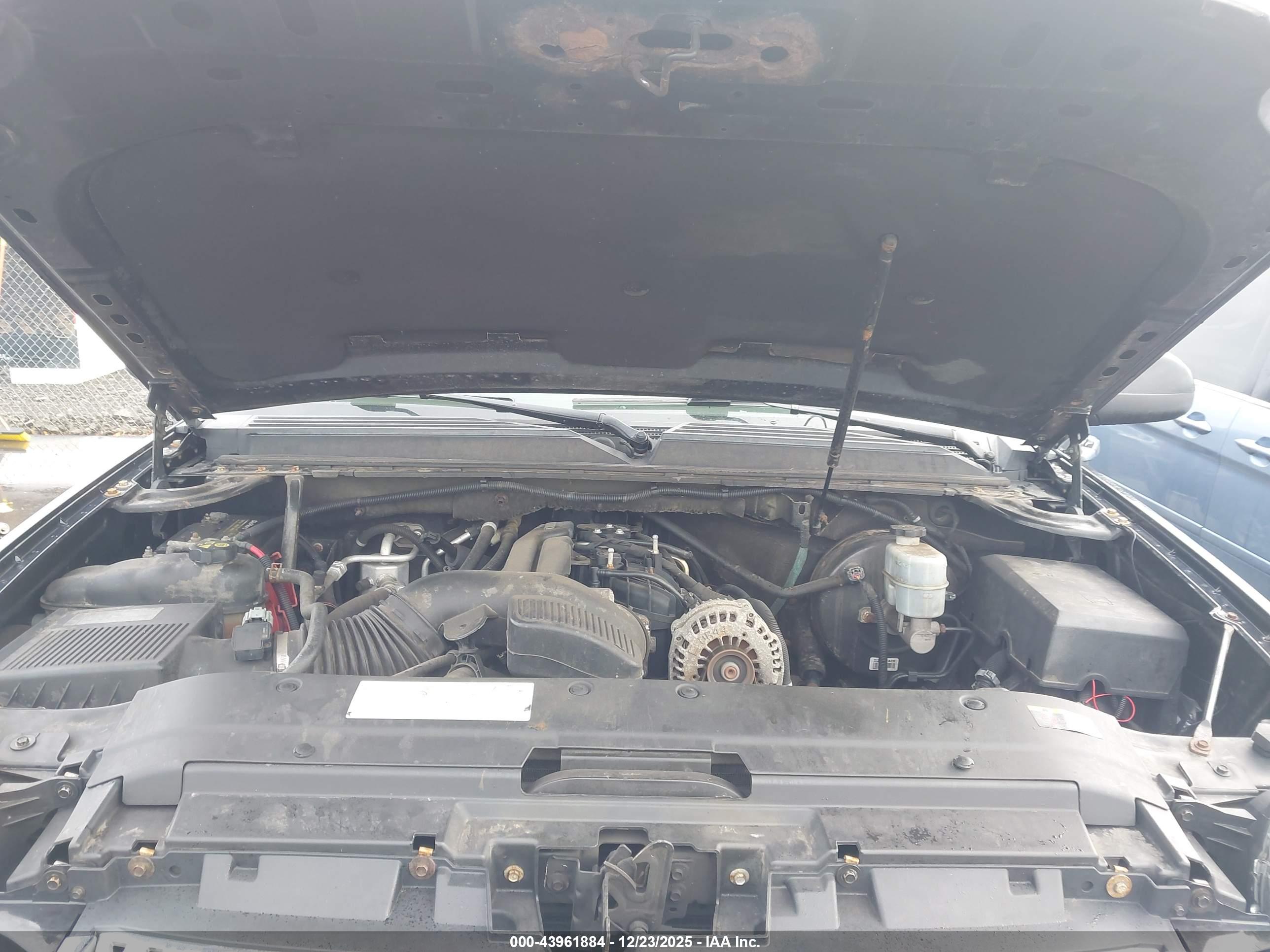 GMC YUKON image 10